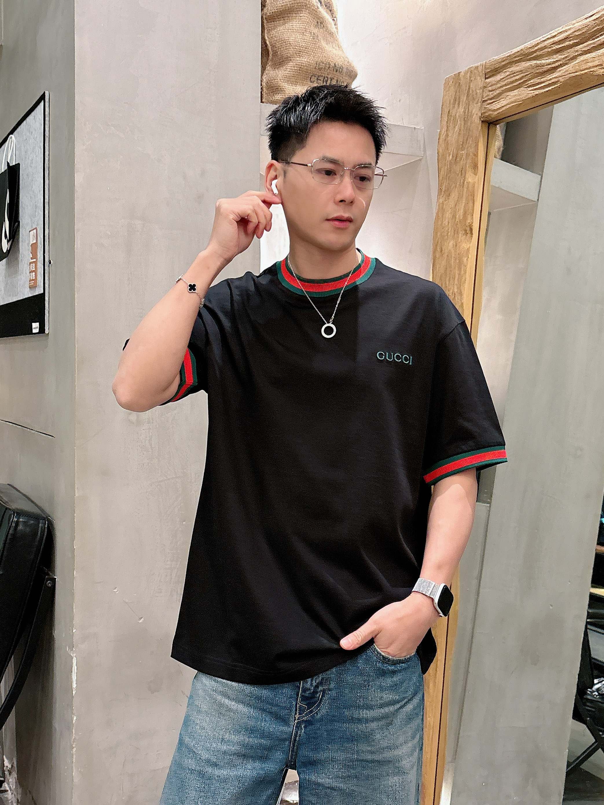 【 古驰 2026春夏 · 高阶定制T恤】🔹 核心面料：秘鲁进口匹马棉 × 顶级丝光工艺🔹 核心体感：蚕