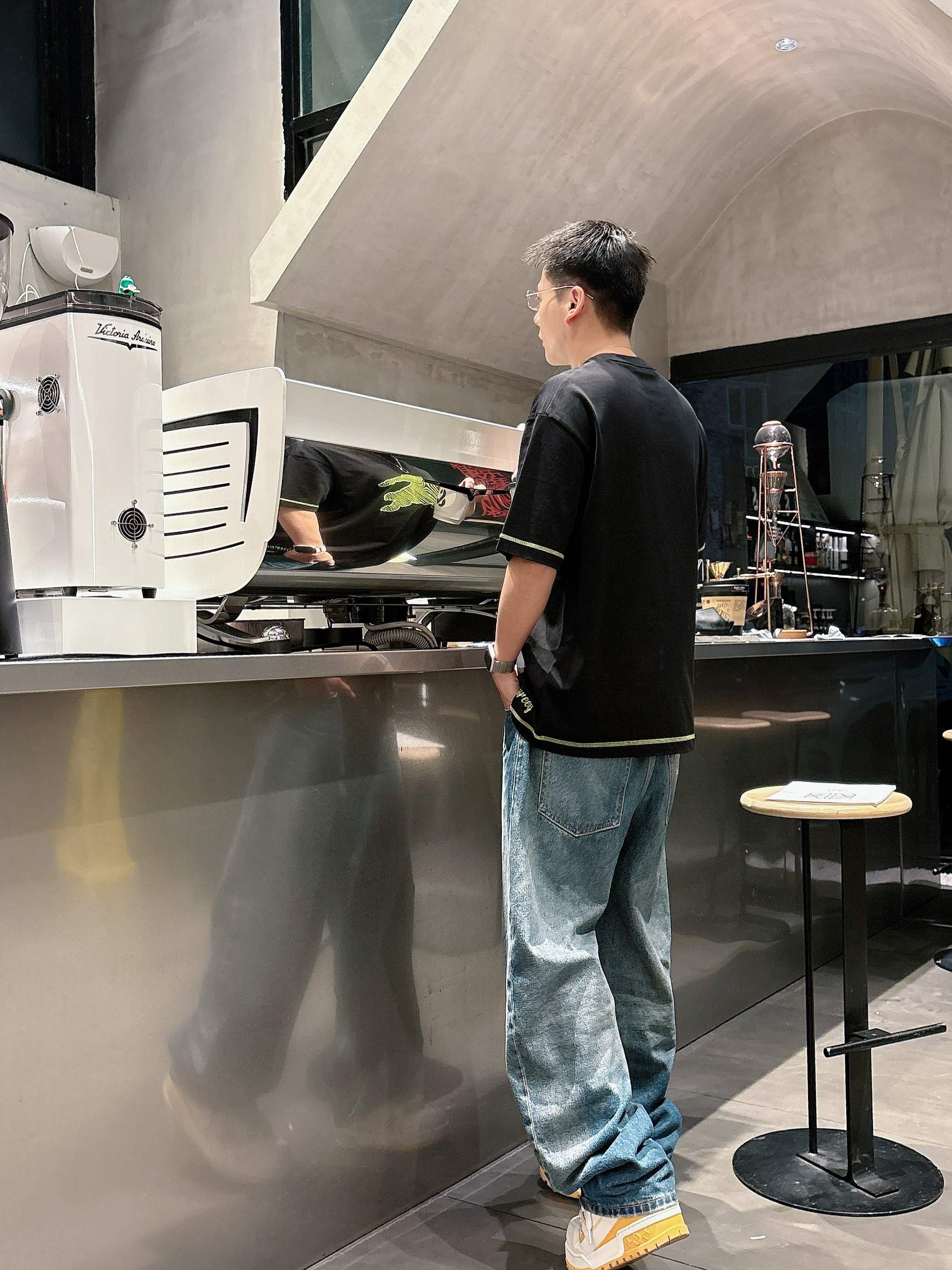 【 巴宝莉 2026春夏 · 高阶定制T恤】🔹 核心面料：秘鲁进口匹马棉 × 顶级丝光工艺🔹 核心体感：