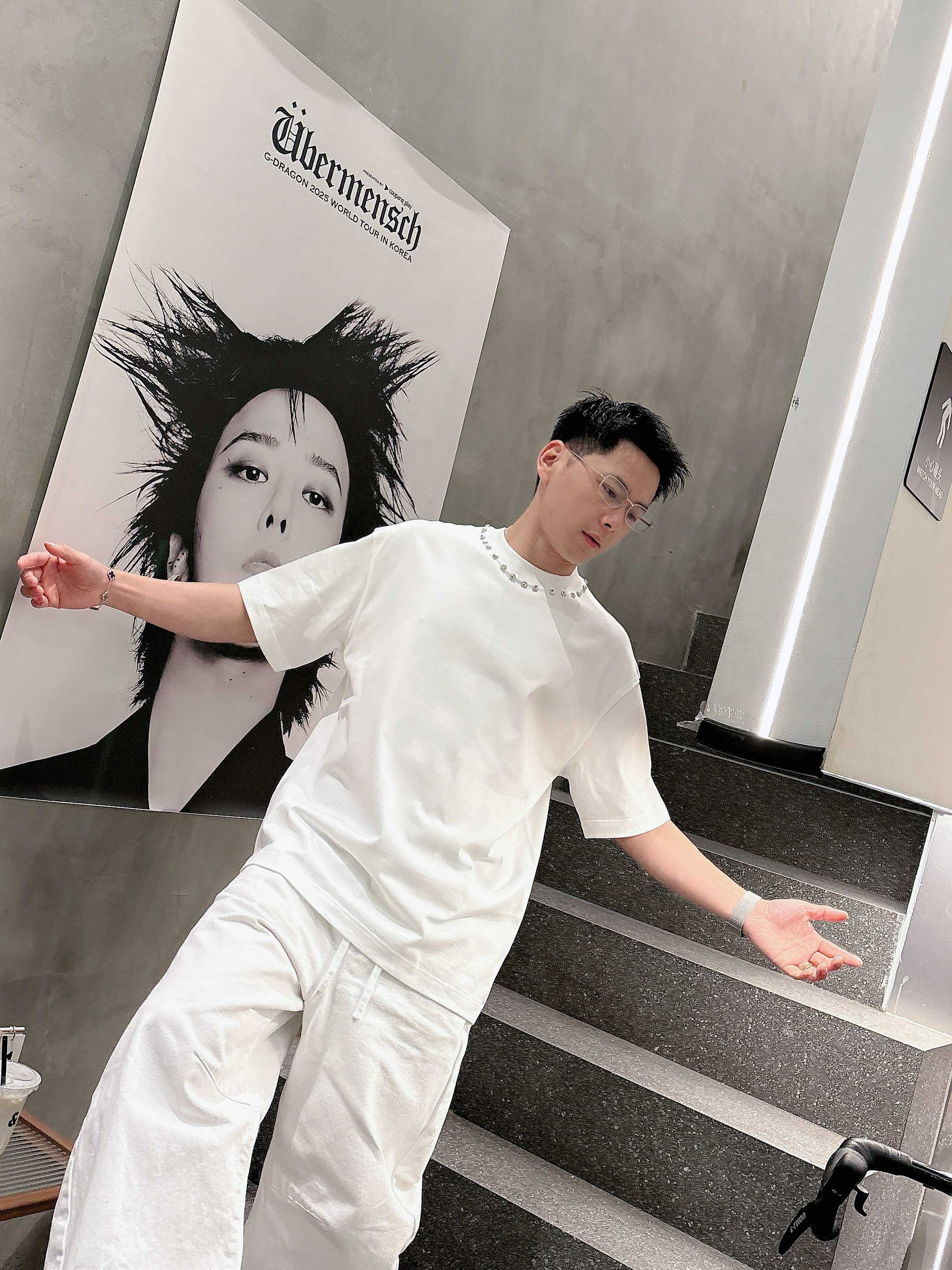 【 华伦天奴 2026春夏 · 高阶定制T恤】🔹 核心面料：秘鲁进口匹马棉 × 顶级丝光工艺🔹 核心体感