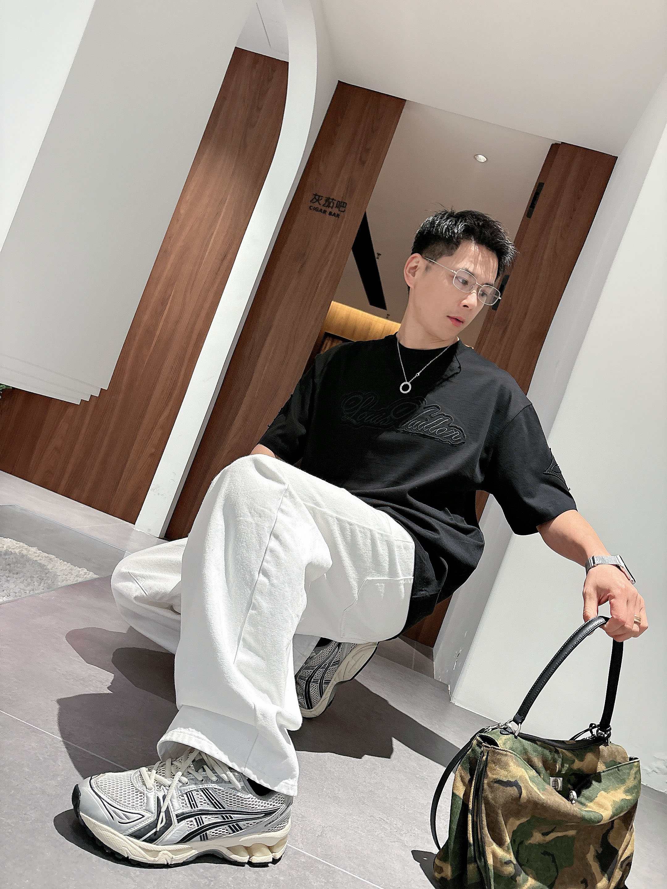 【 LV 2026春夏 · 高阶定制T恤】🔹 核心面料：秘鲁进口匹马棉 × 顶级丝光工艺🔹 核心体感：蚕
