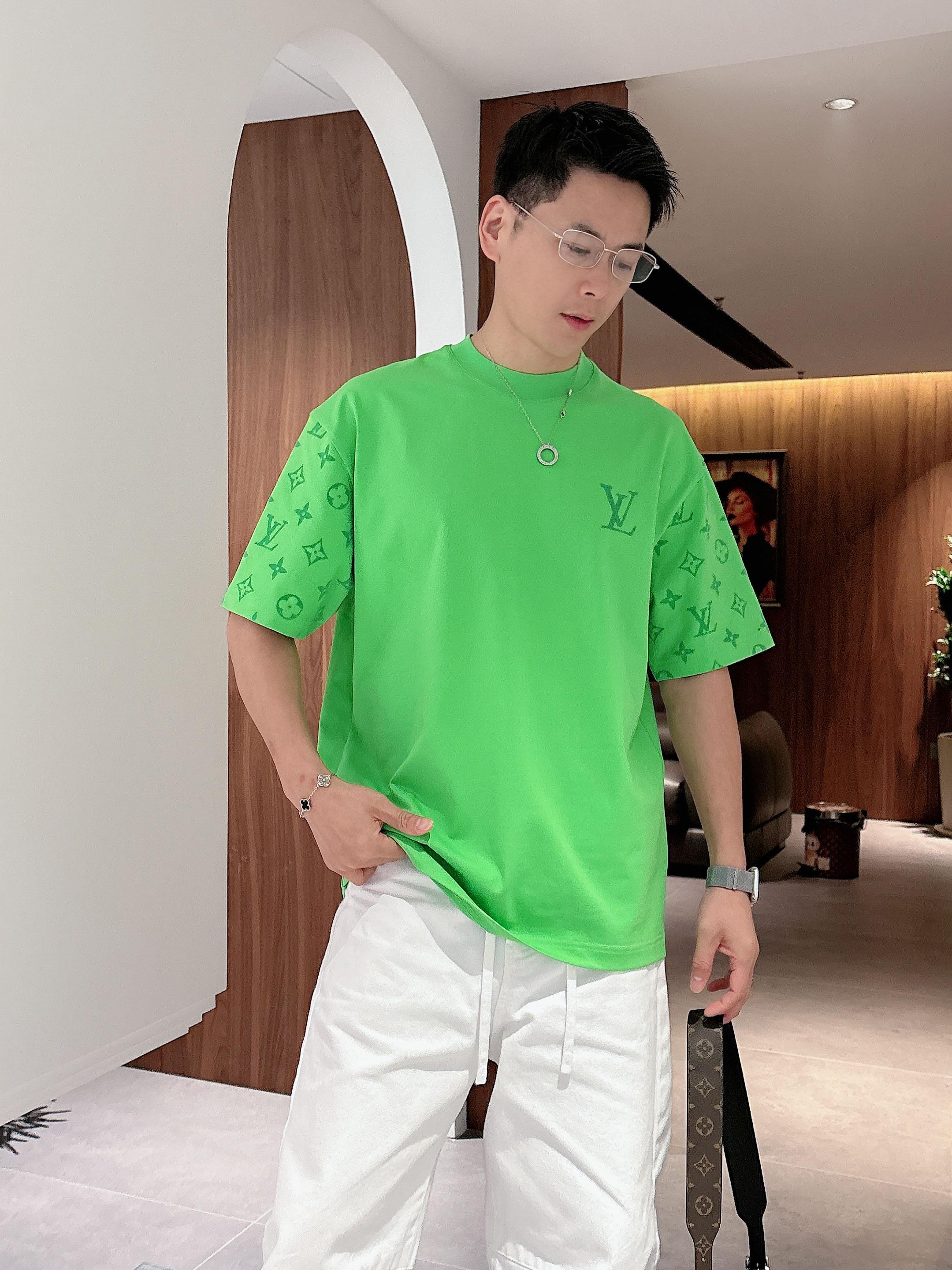 【 LV 2026春夏 · 高阶定制T恤】🔹 核心面料：秘鲁进口匹马棉 × 顶级丝光工艺🔹 核心体感：蚕