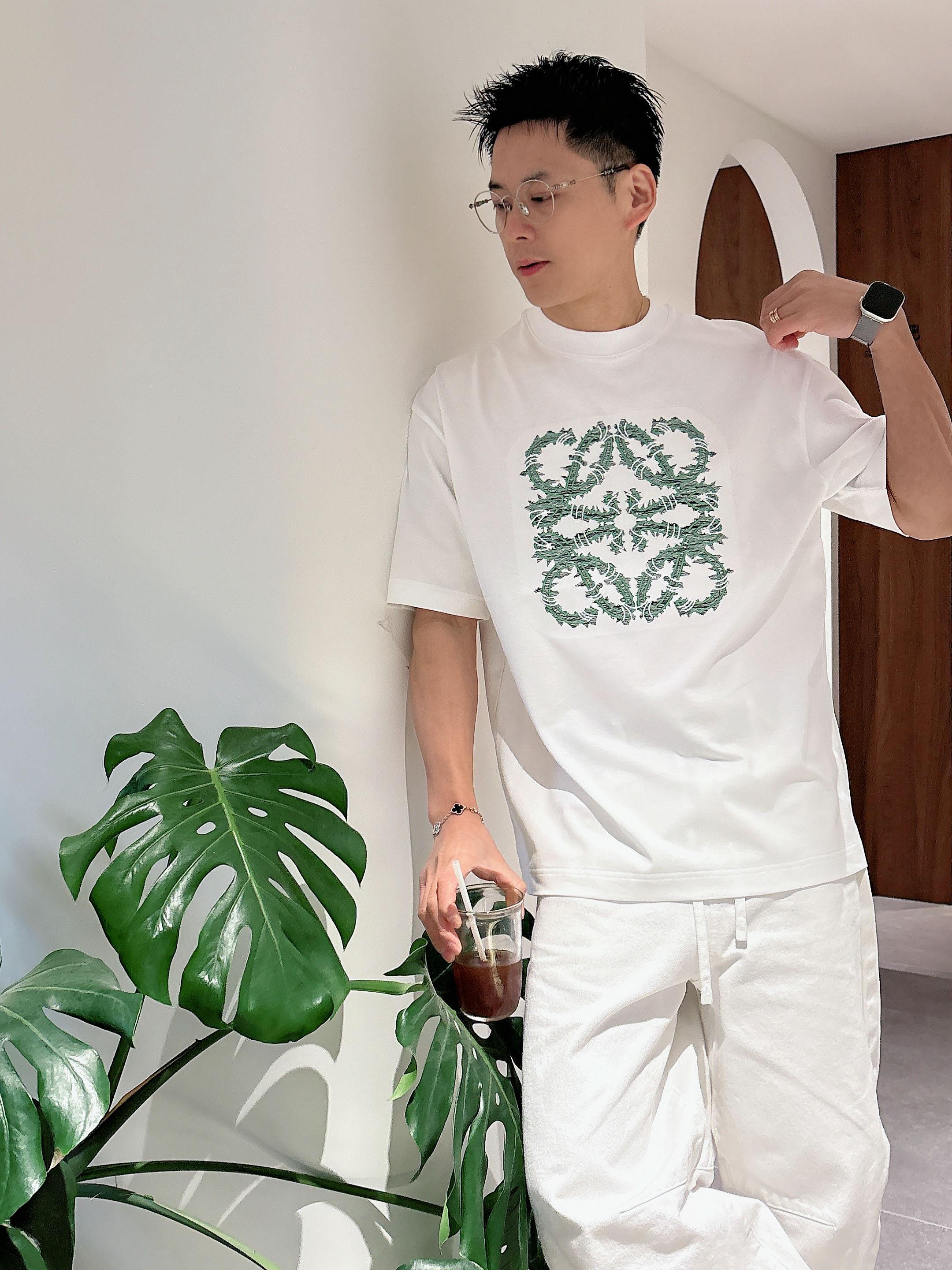【 罗意威 2026春夏 · 高阶定制T恤】🔹 核心面料：秘鲁进口匹马棉 × 顶级丝光工艺🔹 核心体感：