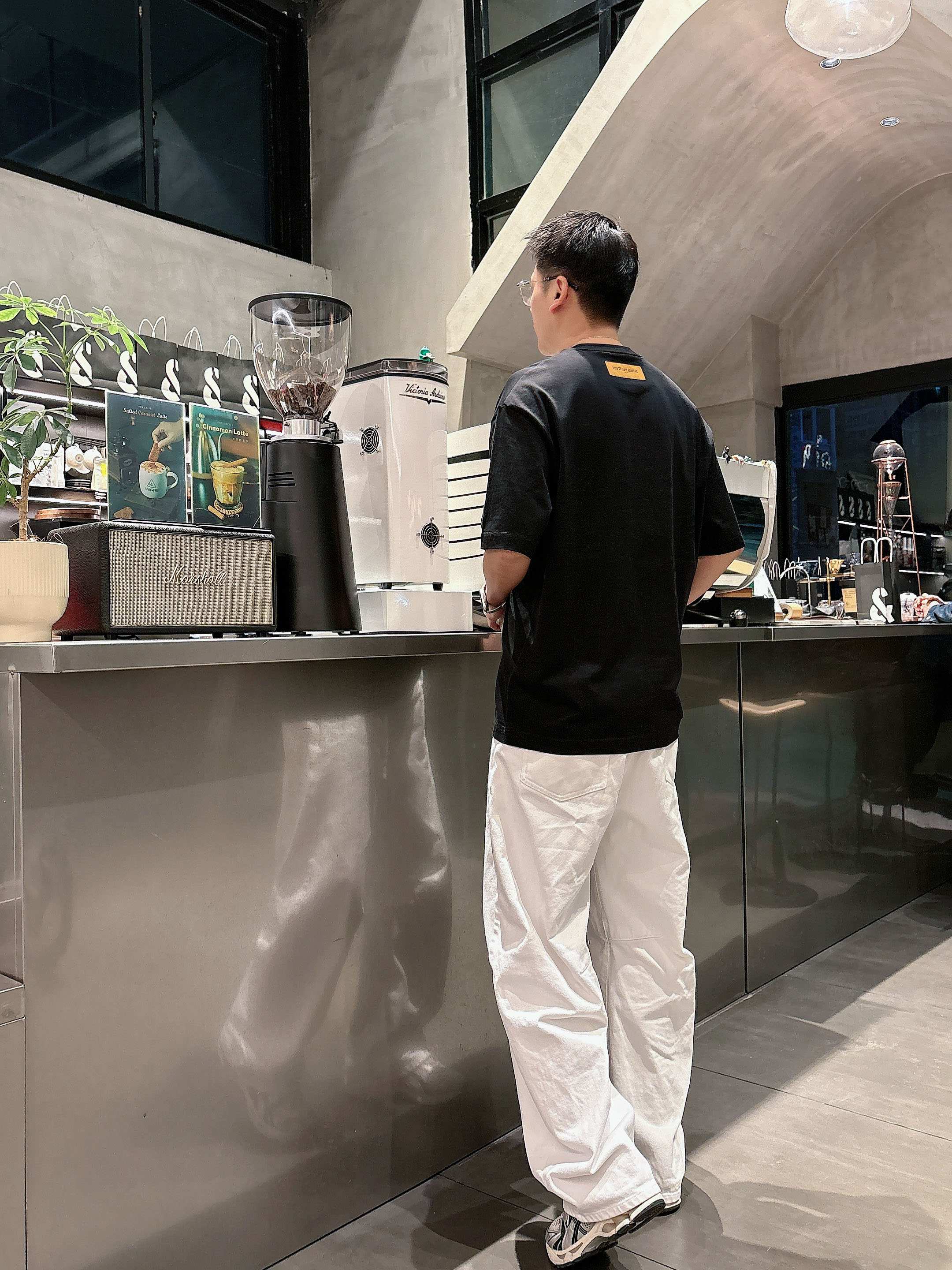 【 LV 2026春夏 · 高阶定制T恤】🔹 核心面料：秘鲁进口匹马棉 × 顶级丝光工艺🔹 核心体感：蚕