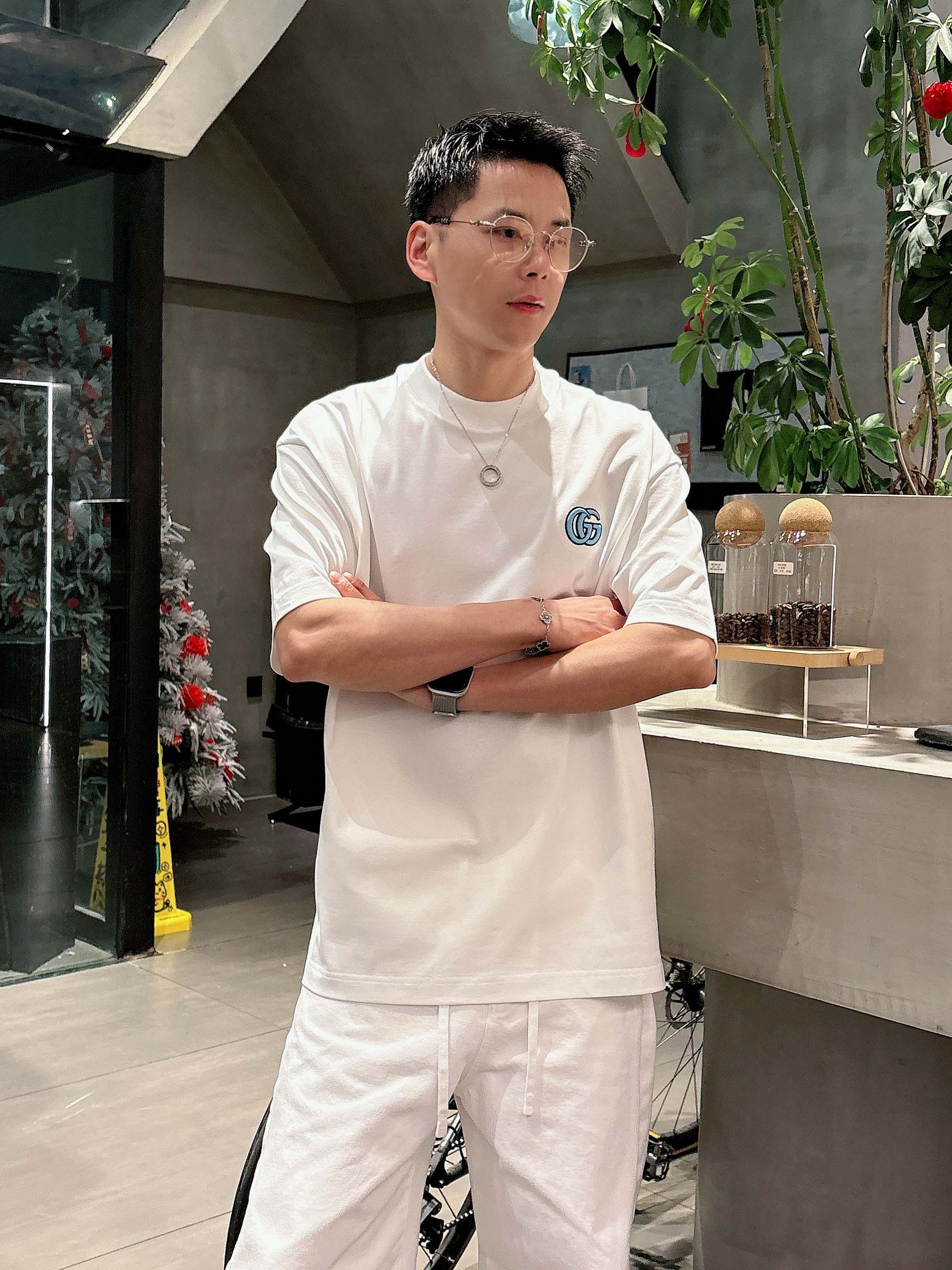 【 古驰 2026春夏 · 高阶定制T恤】🔹 核心面料：秘鲁进口匹马棉 × 顶级丝光工艺🔹 核心体感：蚕