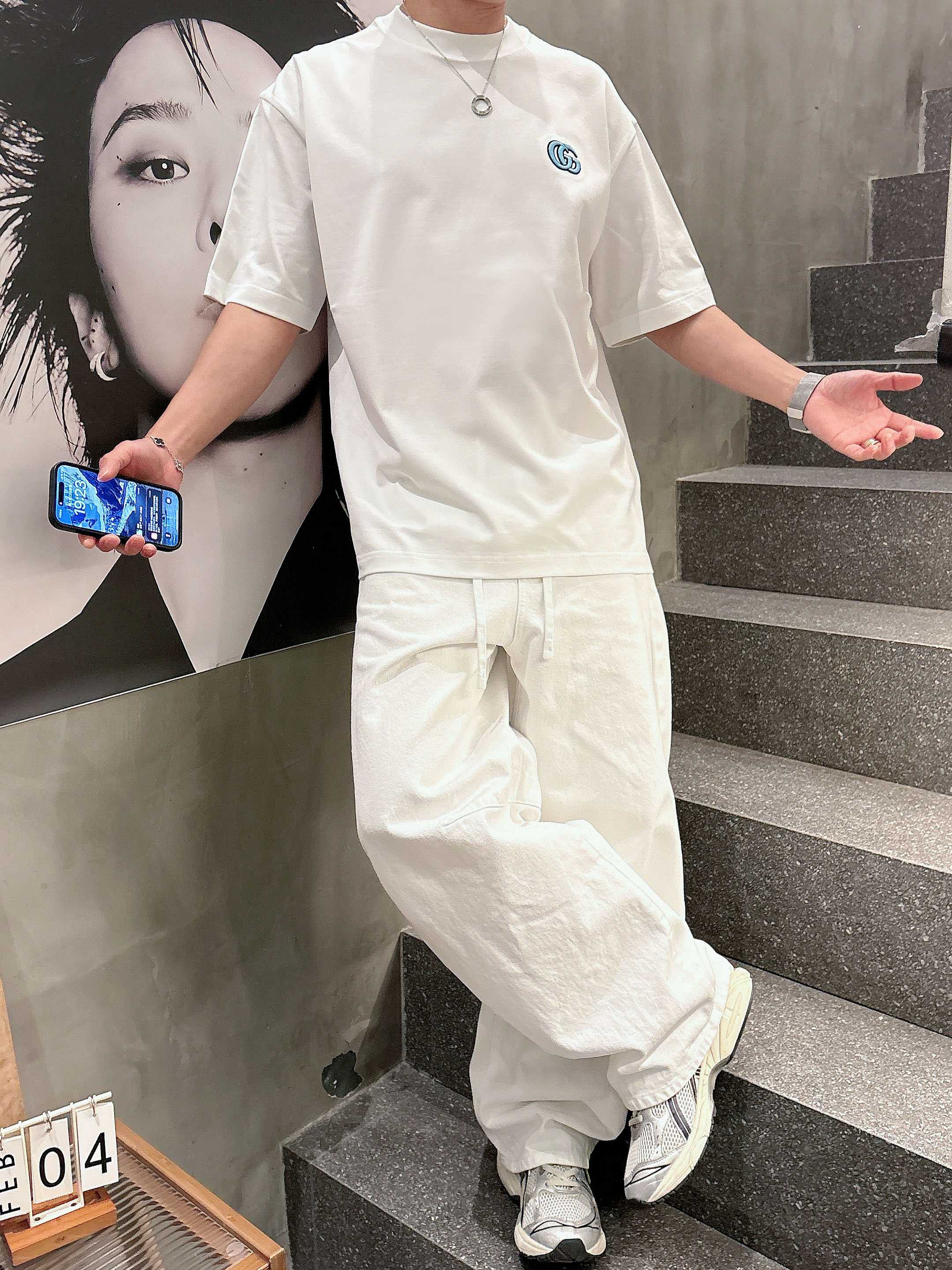 【 古驰 2026春夏 · 高阶定制T恤】🔹 核心面料：秘鲁进口匹马棉 × 顶级丝光工艺🔹 核心体感：蚕