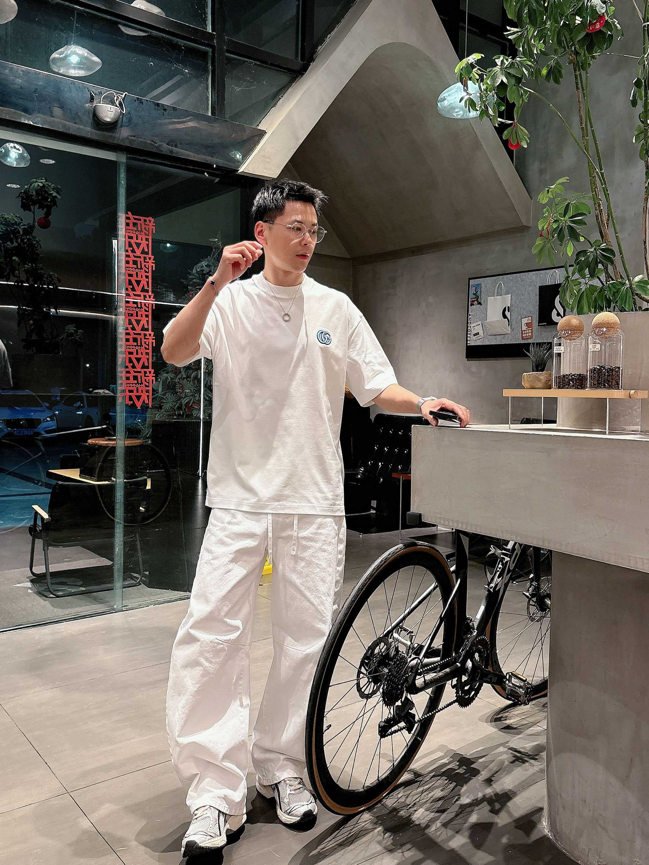 【 古驰 2026春夏 · 高阶定制T恤】🔹 核心面料：秘鲁进口匹马棉 × 顶级丝光工艺🔹 核心体感：蚕