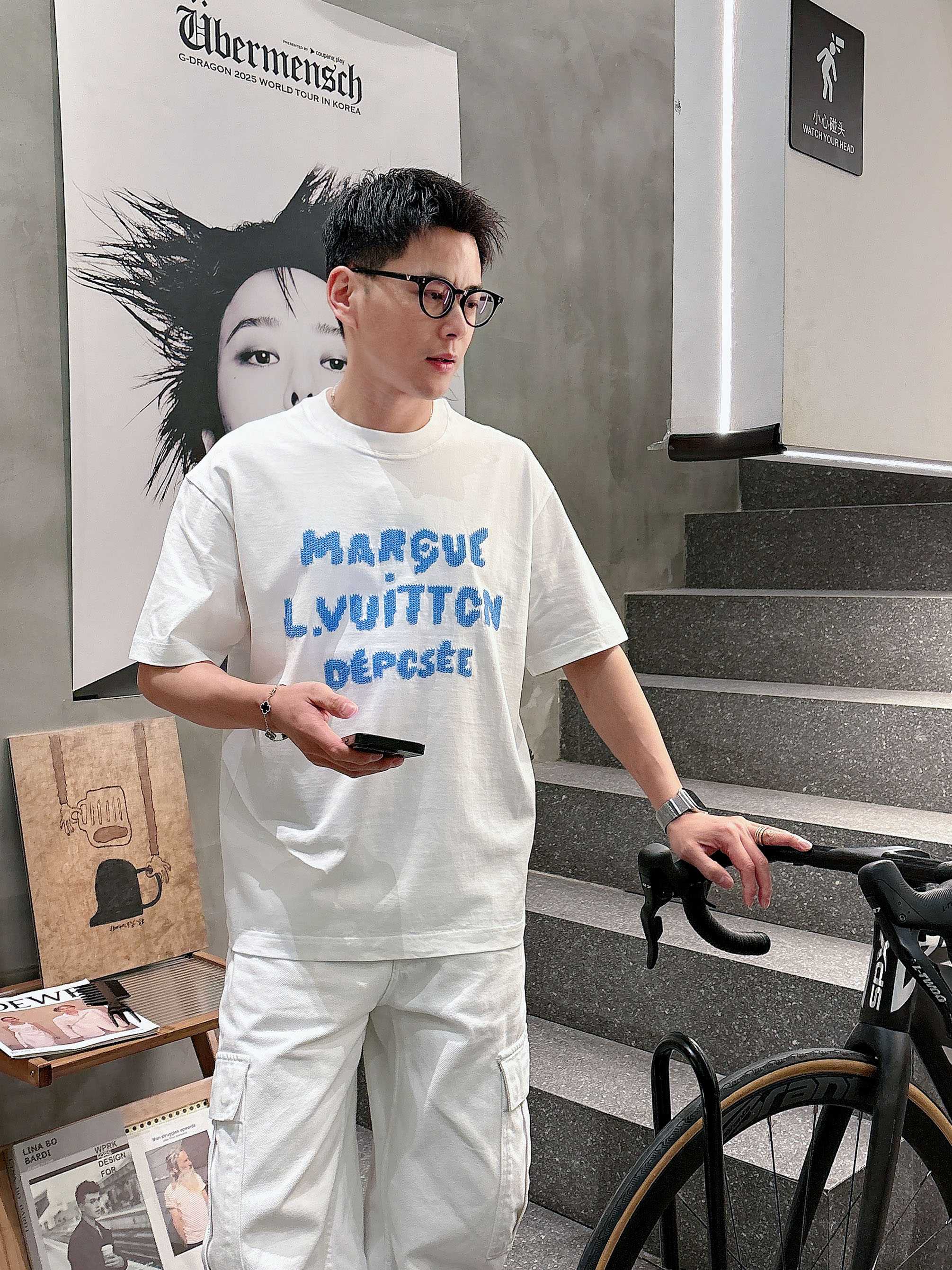 【 LV 2026春夏 · 高阶定制T恤】🔹 核心面料：秘鲁进口匹马棉 × 顶级丝光工艺🔹 核心体感：蚕