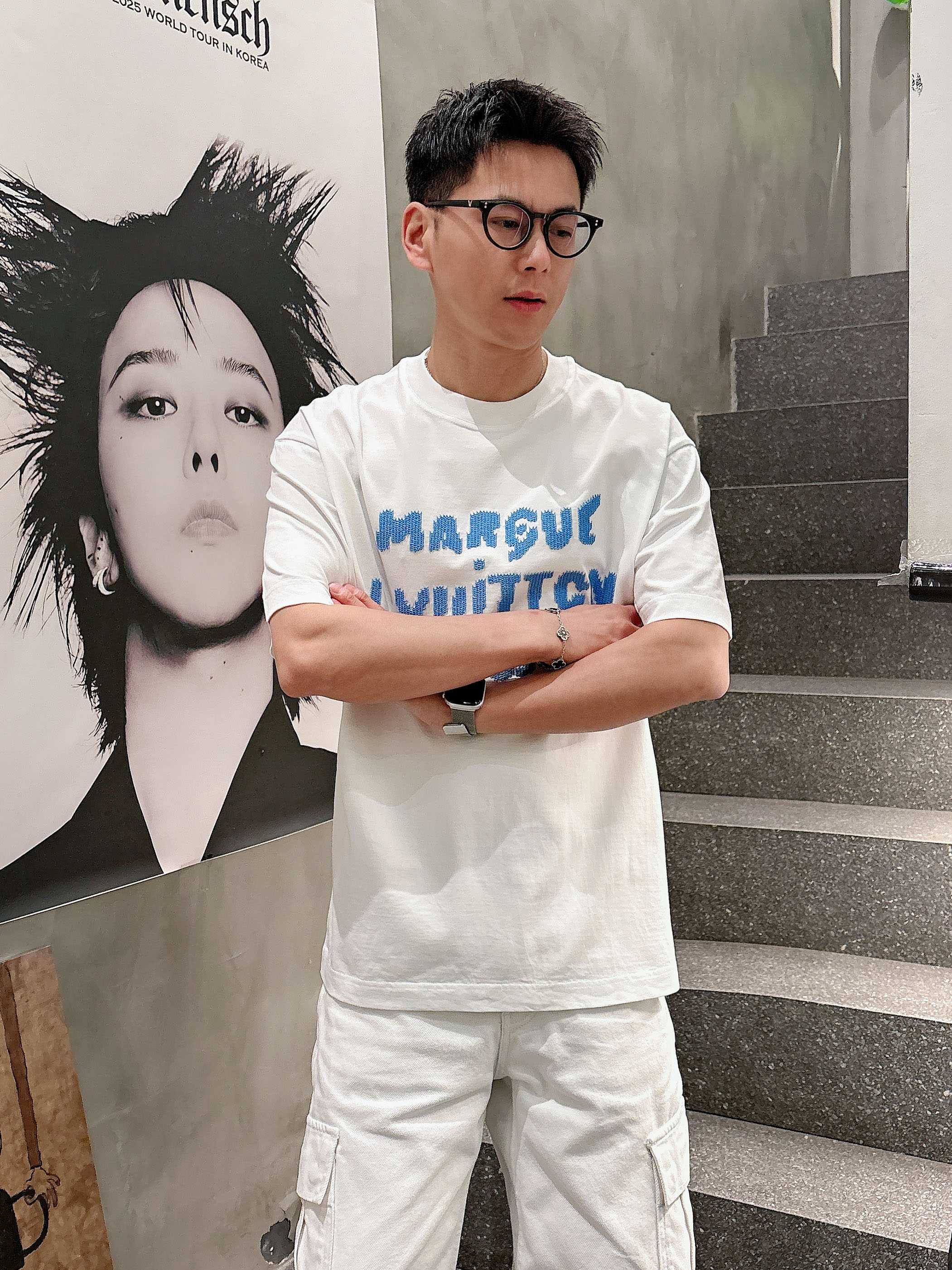 【 LV 2026春夏 · 高阶定制T恤】🔹 核心面料：秘鲁进口匹马棉 × 顶级丝光工艺🔹 核心体感：蚕
