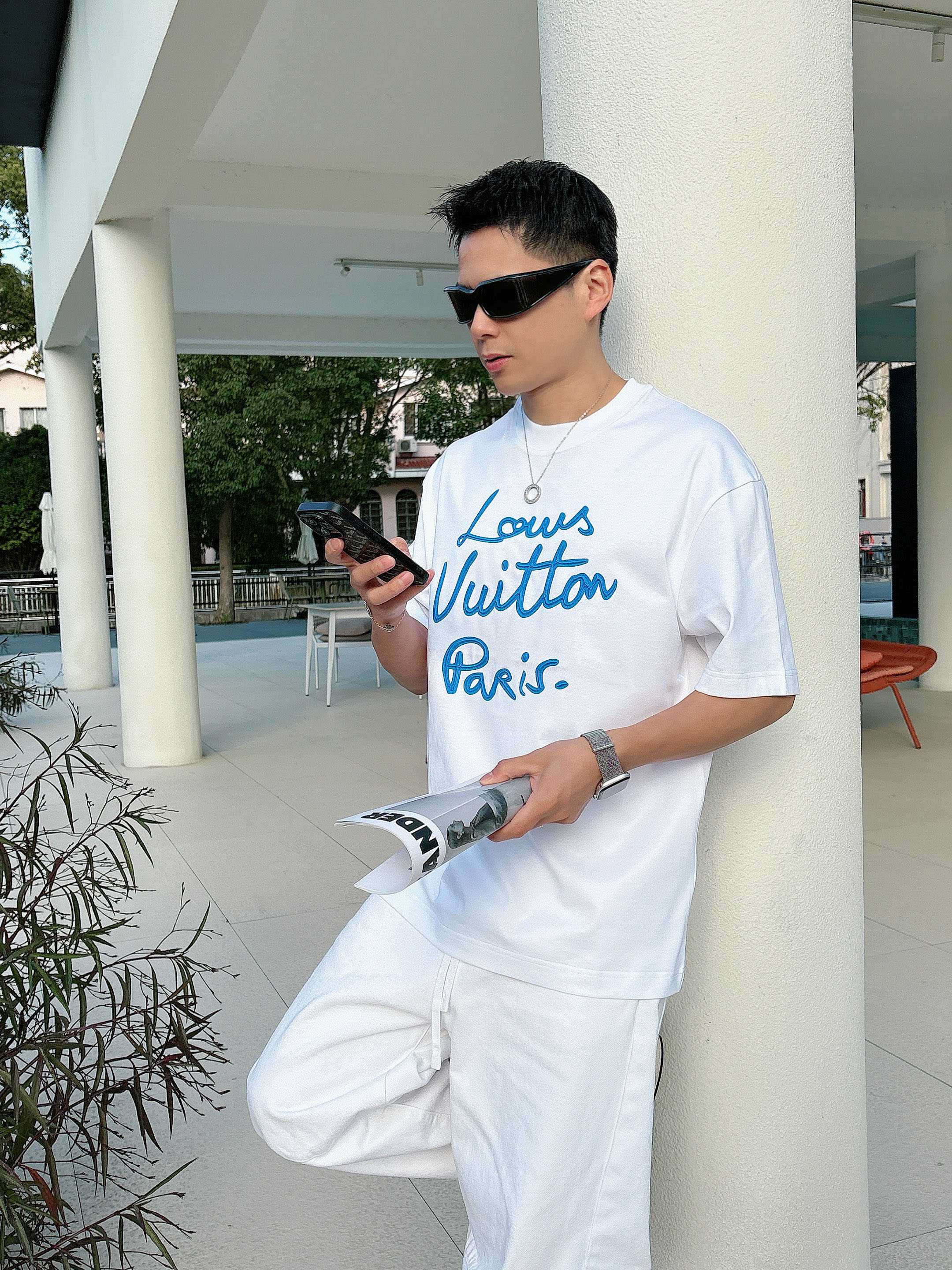 【 LV 2026春夏 · 高阶定制T恤】🔹 核心面料：秘鲁进口匹马棉 × 顶级丝光工艺🔹 核心体感：蚕