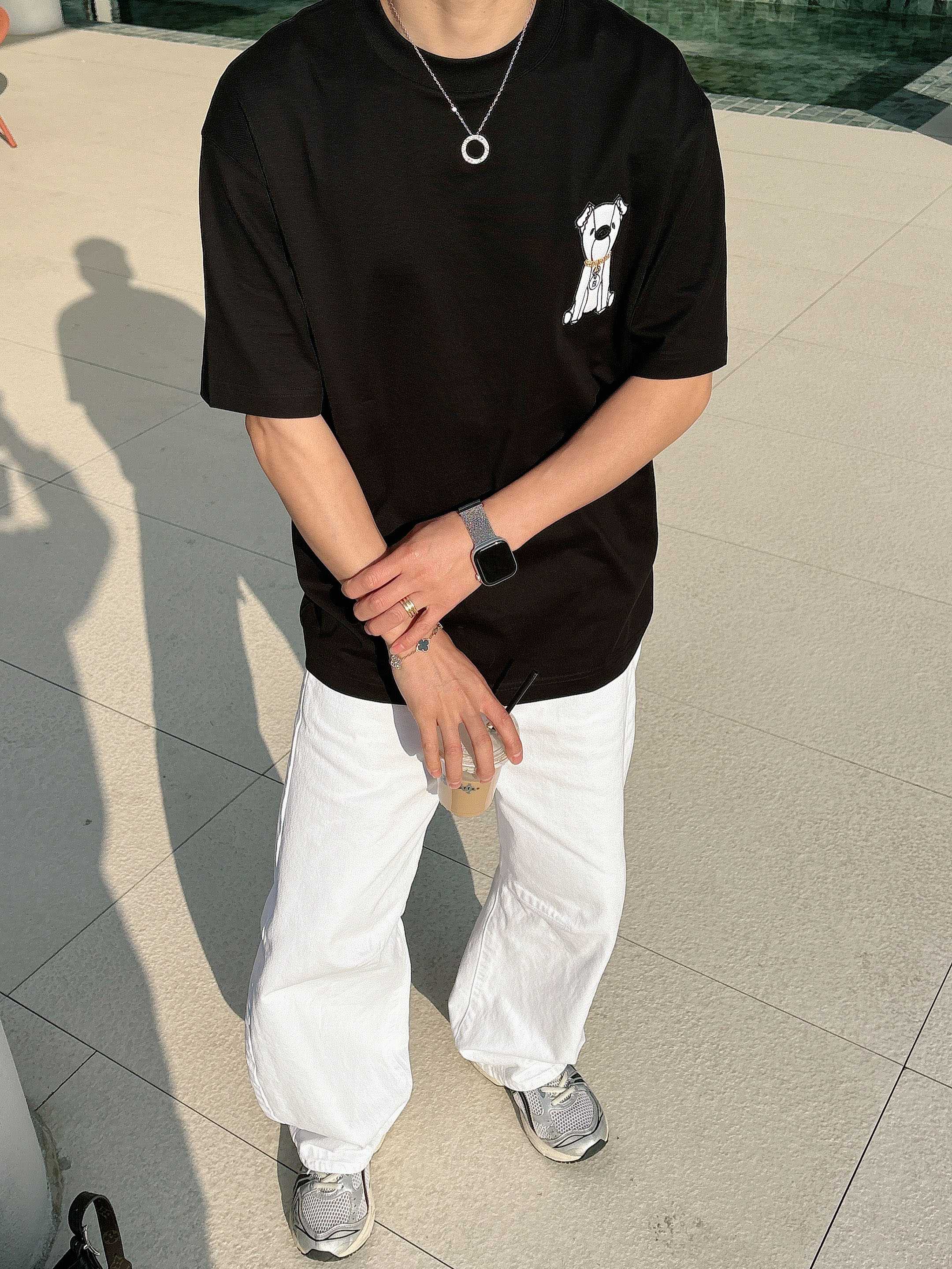 【 芬迪 2026春夏 · 高阶定制T恤】🔹 核心面料：秘鲁进口匹马棉 × 顶级丝光工艺🔹 核心体感：蚕