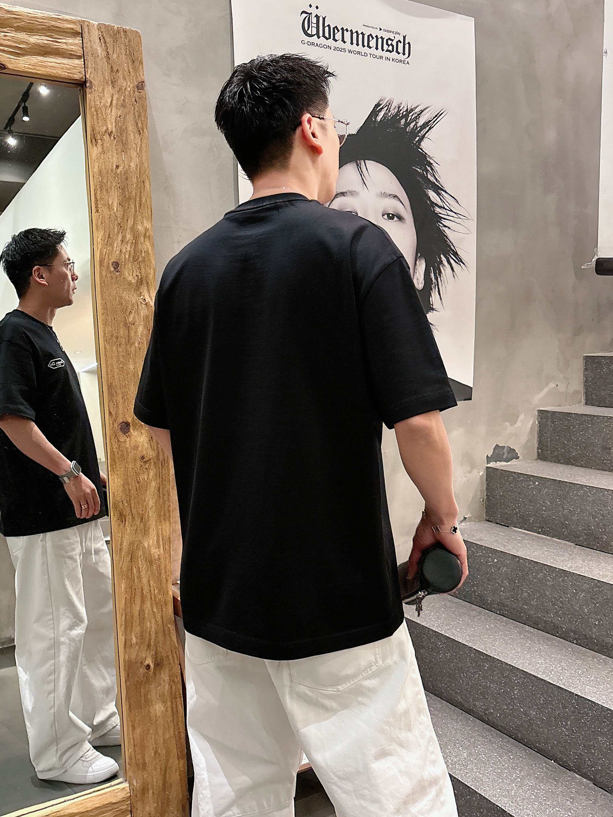 【 迪奥 2026春夏 · 高阶定制T恤】🔹 核心面料：秘鲁进口匹马棉 × 顶级丝光工艺🔹 核心体感：蚕