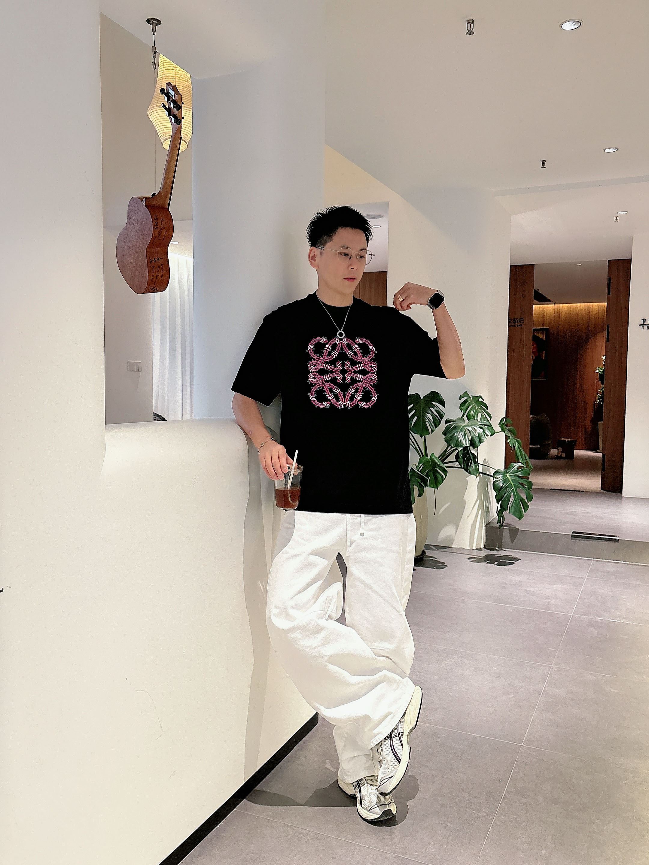 【 罗意威 2026春夏 · 高阶定制T恤】🔹 核心面料：秘鲁进口匹马棉 × 顶级丝光工艺🔹 核心体感：