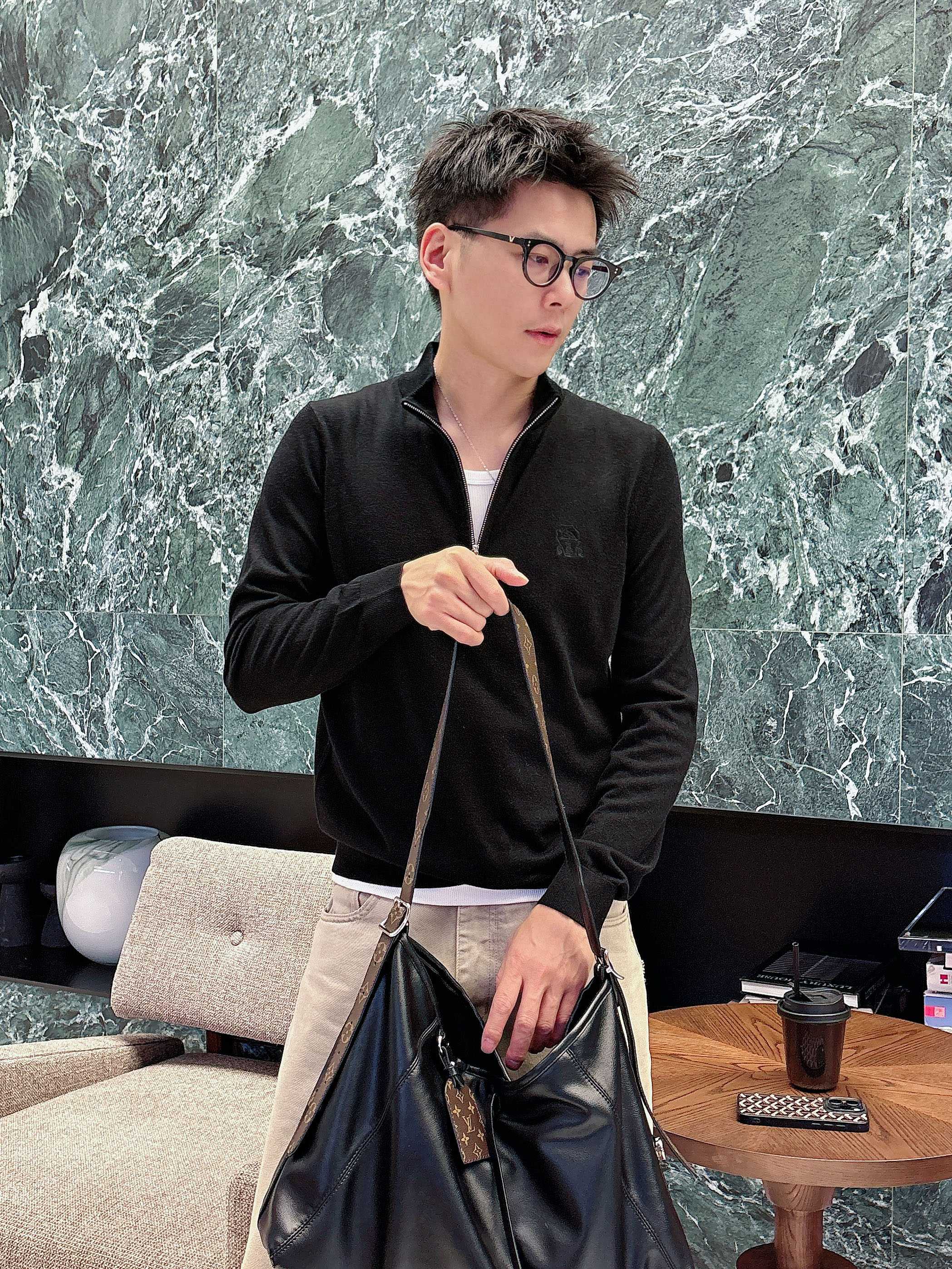 2026毛衣 秋冬最新系列，专柜1:1顶级复刻，全品相！加厚款，时下最流行的老钱风，老板必备单品！懂货的老板赶紧下手， 