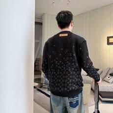 2026ss早秋最新款休闲打底 高端品质 版型面料五金都是专柜1:1定制 面料是用的100%液氨空气层棉面料 身上帅气有 2026ss早秋最新款休闲打底 高端品质 版型面料五金都是专柜1:1定制 面料是用的100%液氨空气层棉面料 身上帅气有