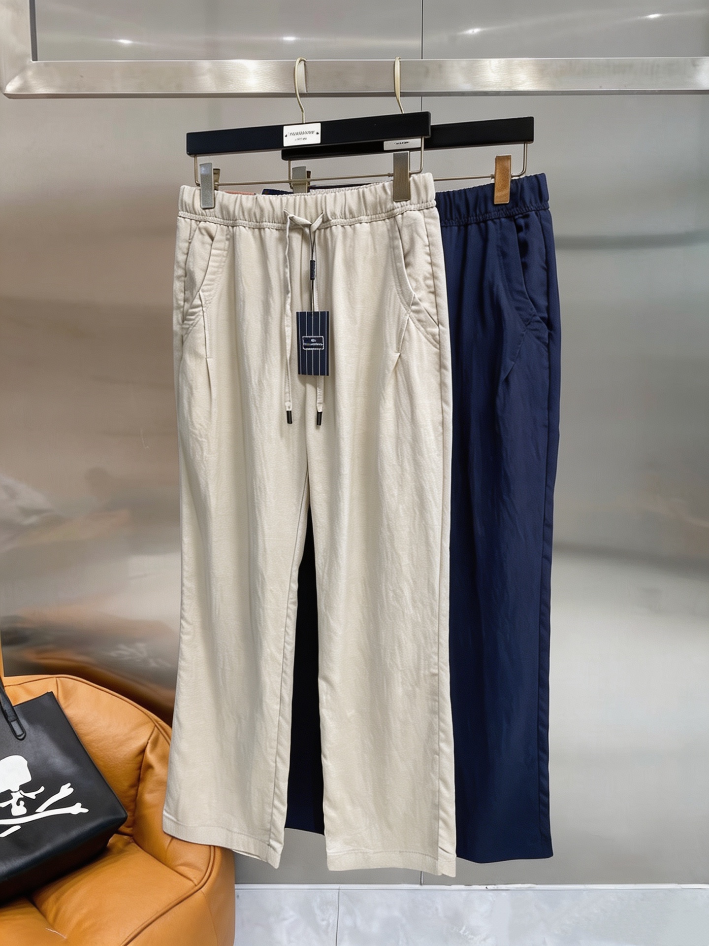 NO:955015,Zegna casual pants, trousers 2026SS autumn and winter new style, special fabric for advanced custom trousers, customized original hardware, heavy craftsmanship, fine lathe wiring, customized fabric, soft and comfortable, significant texture, exquisite accessories, great upper body effect, complete three standards, standard size M--4XL,,zegna,19860909杰尼亚 休闲裤 西裤2026SS秋冬新款 高级定制裤子专用面料 定制原版五金 重工工艺打造 车工走线精细 定制面料 柔软舒适 质感显著 辅料精美 上身效果超赞 三标齐全 标准尺码M--4XL,,zegna,,Men's clothing