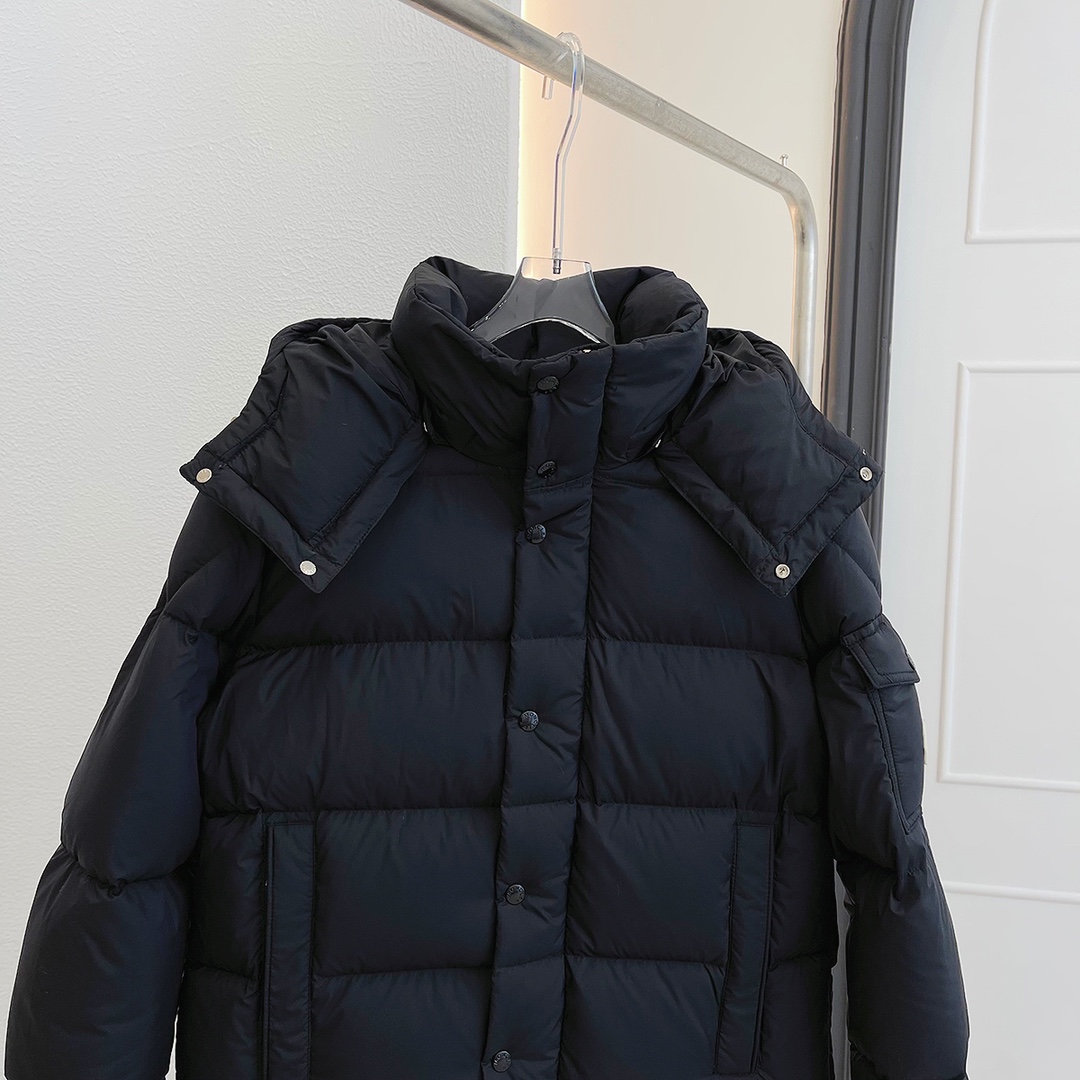 Guangzhou high-end Maya matte Moncler jackets.Durable, lightweight, warm, detachable hood. Matte black, versatile.-Big cat