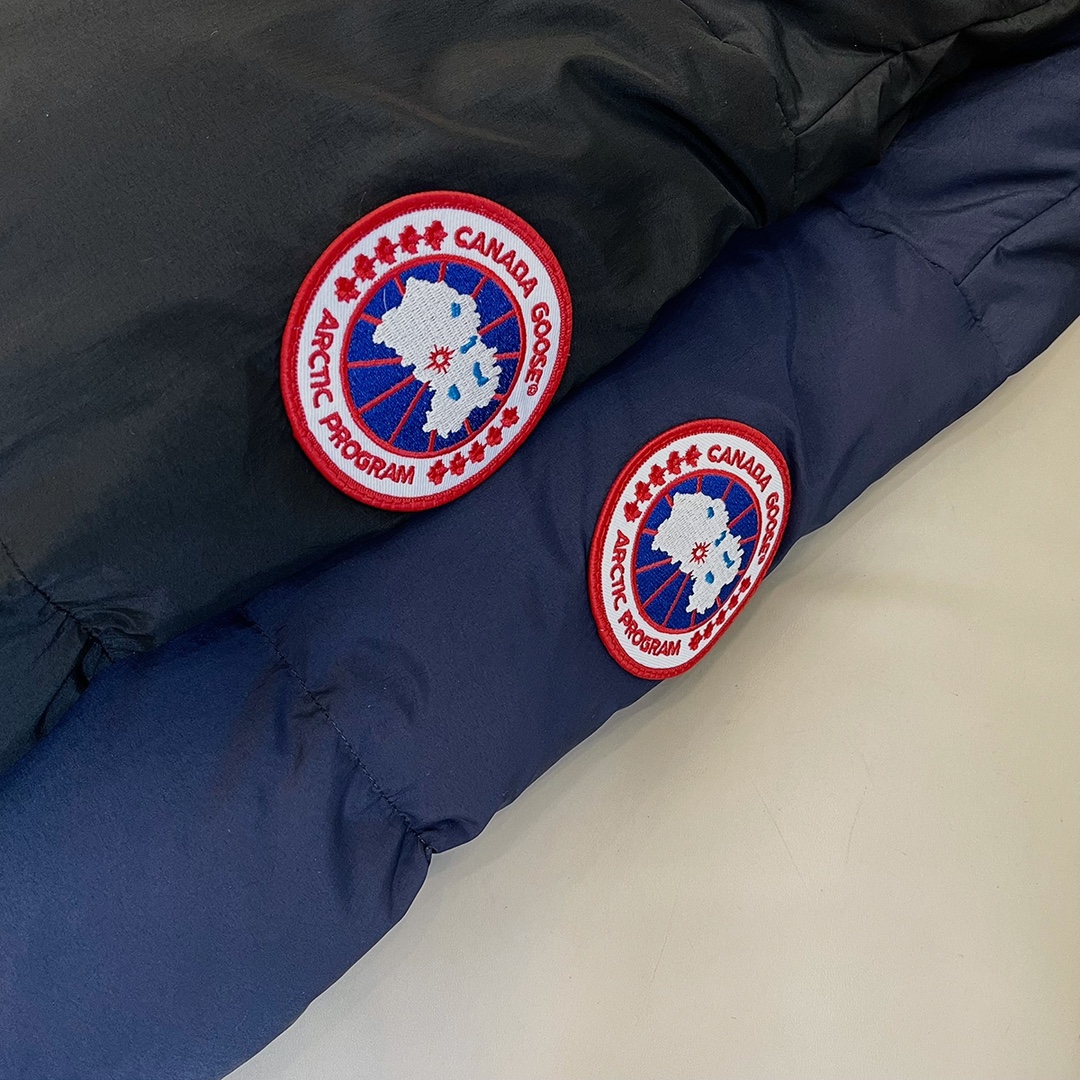 Canada Goose Lawrence short style, unisex. Classic black, embroidered logo. Fashionable, warm with 90% duck down (300g). Soft, water-resistant.-Big cat