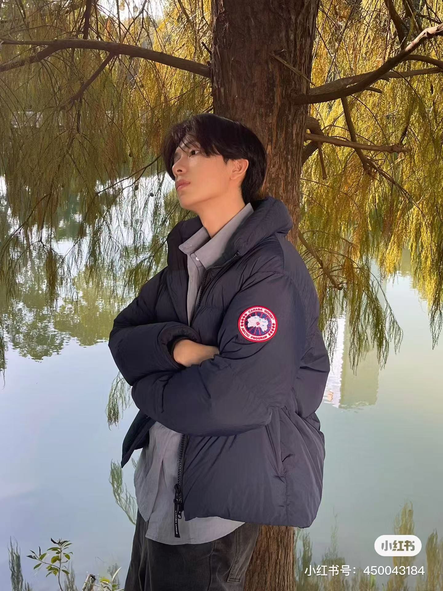 Classic black Canada Goose Lawrence jacket, stylish and warm with 90% duck feather filling. Water-resistant and fashionable.-Big cat