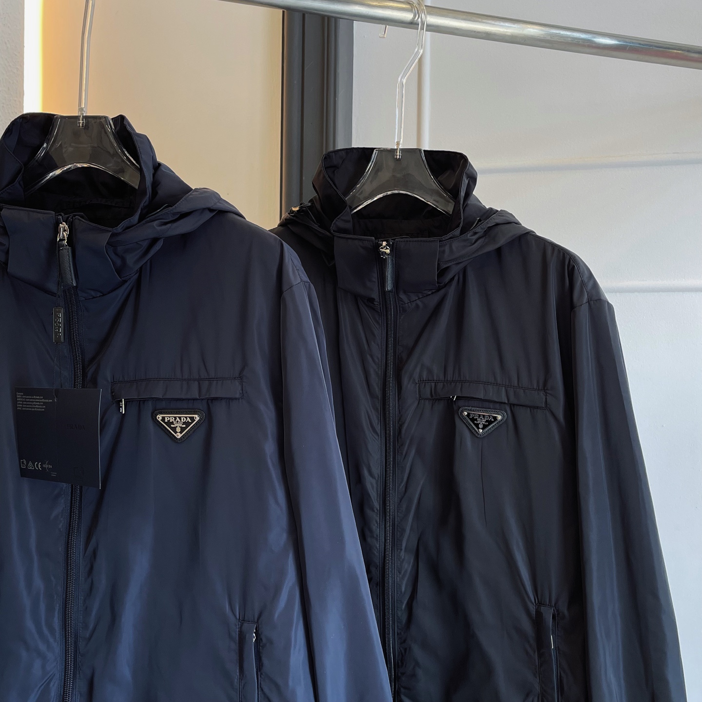 Prada 2025 men's casual jacket, detachable hood, slim fit, versatile style for all ages. Sizes M-XXXL.-Big cat
