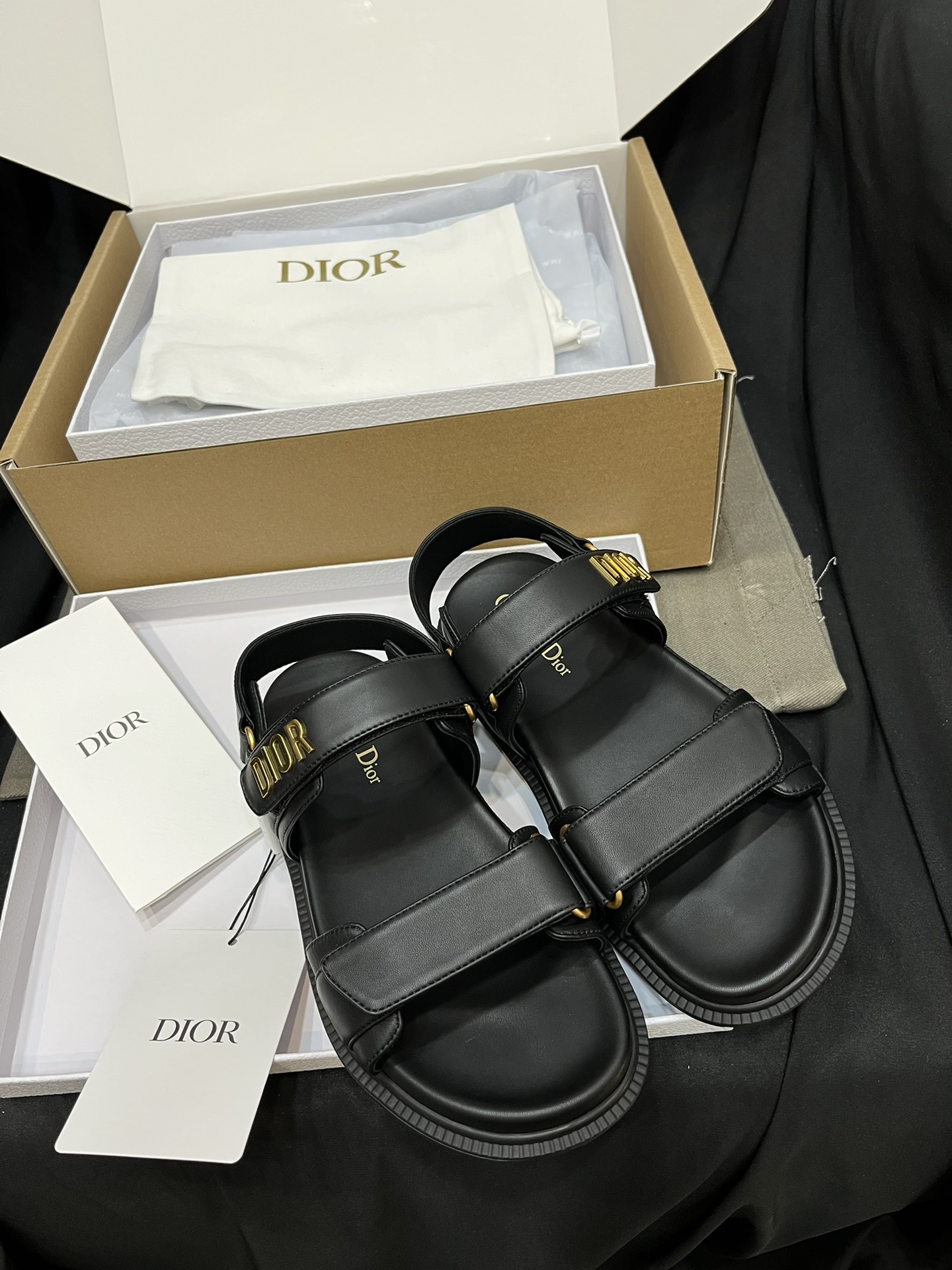 Dior Sapatos Sandálias 1: 1 réplica
 Ouro Praia