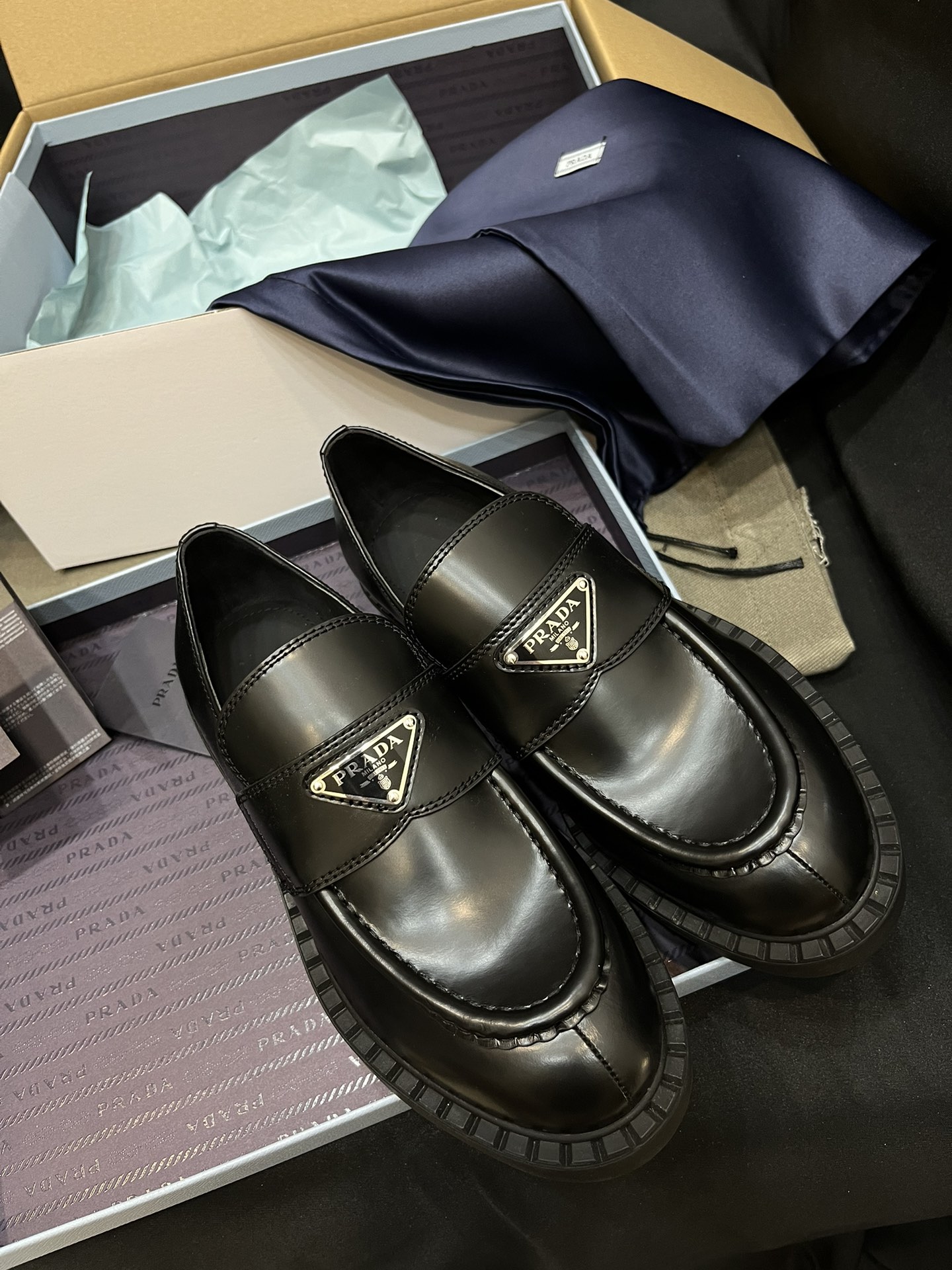 1: 1 réplica
 Prada Sapatos Loafers Vintage