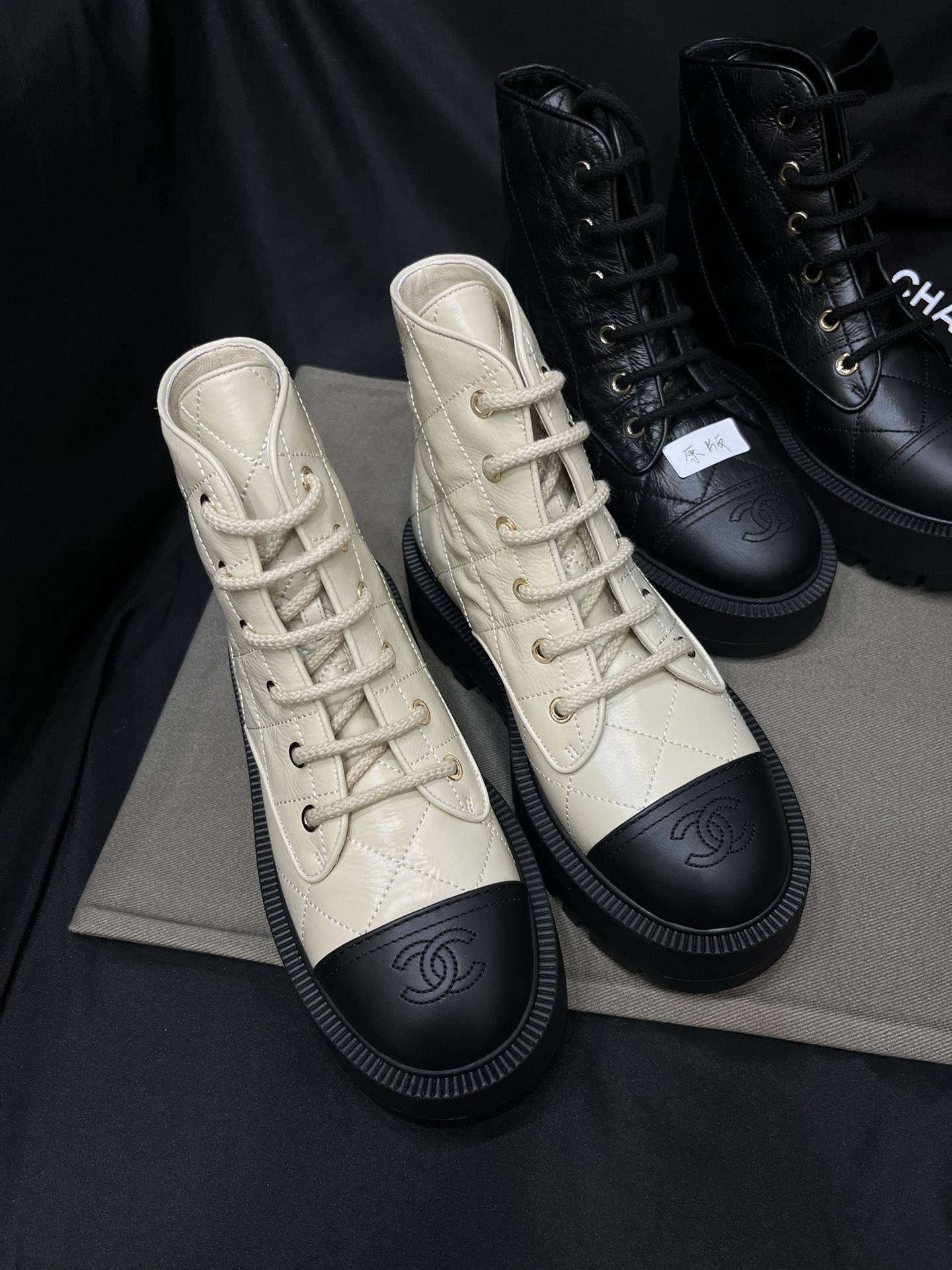 Chanel Botas Curtas Designer de réplica alta qualidade
 Pele cabra carneiro