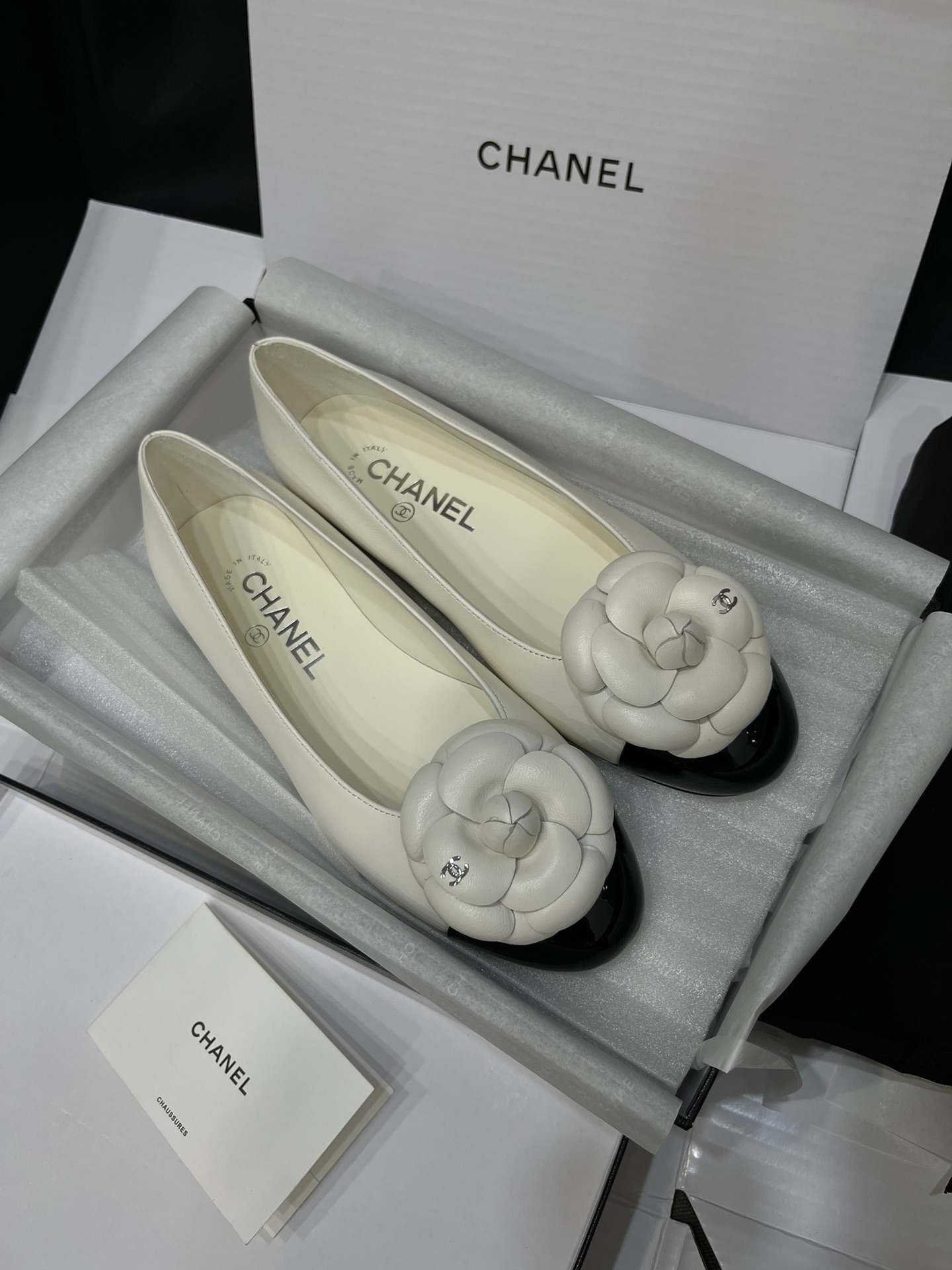 Chanel Sapatos de Camada Única Couro de vaca genuíno