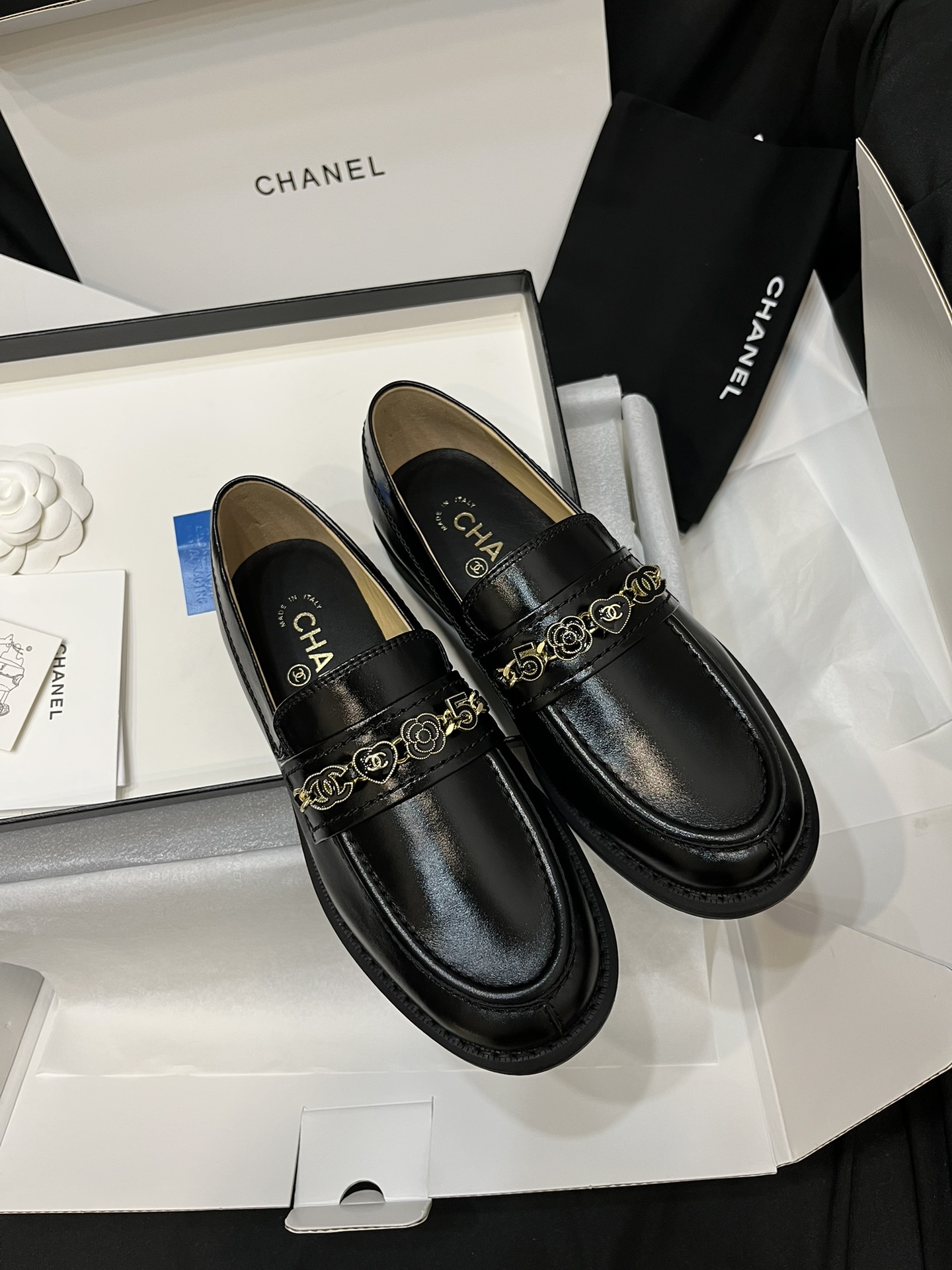 Chanel Sapatos Loafers Correntes