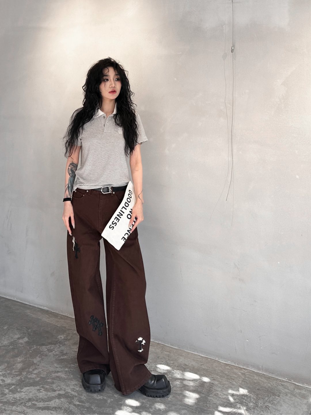 NO:295143,Croxin｜New T-shirt, ultra-high elastic cotton fabric, ultra-high elastic slimming and covering flesh, polo style, high intelligence control, classic Sanskrit embroidery on the chest with customized hardware accessories, size Sml, chrome hearts, tees, t-shirt, alexander wang19860909克罗心｜新款t恤,超高弹力棉面料,超高弹力显瘦遮肉,polo版型高智感拿捏,胸前经典梵文刺绣搭配定制五金配件,尺码Sml,,chrome hearts,tees，t-shirt,alexander wang,Women's clothing