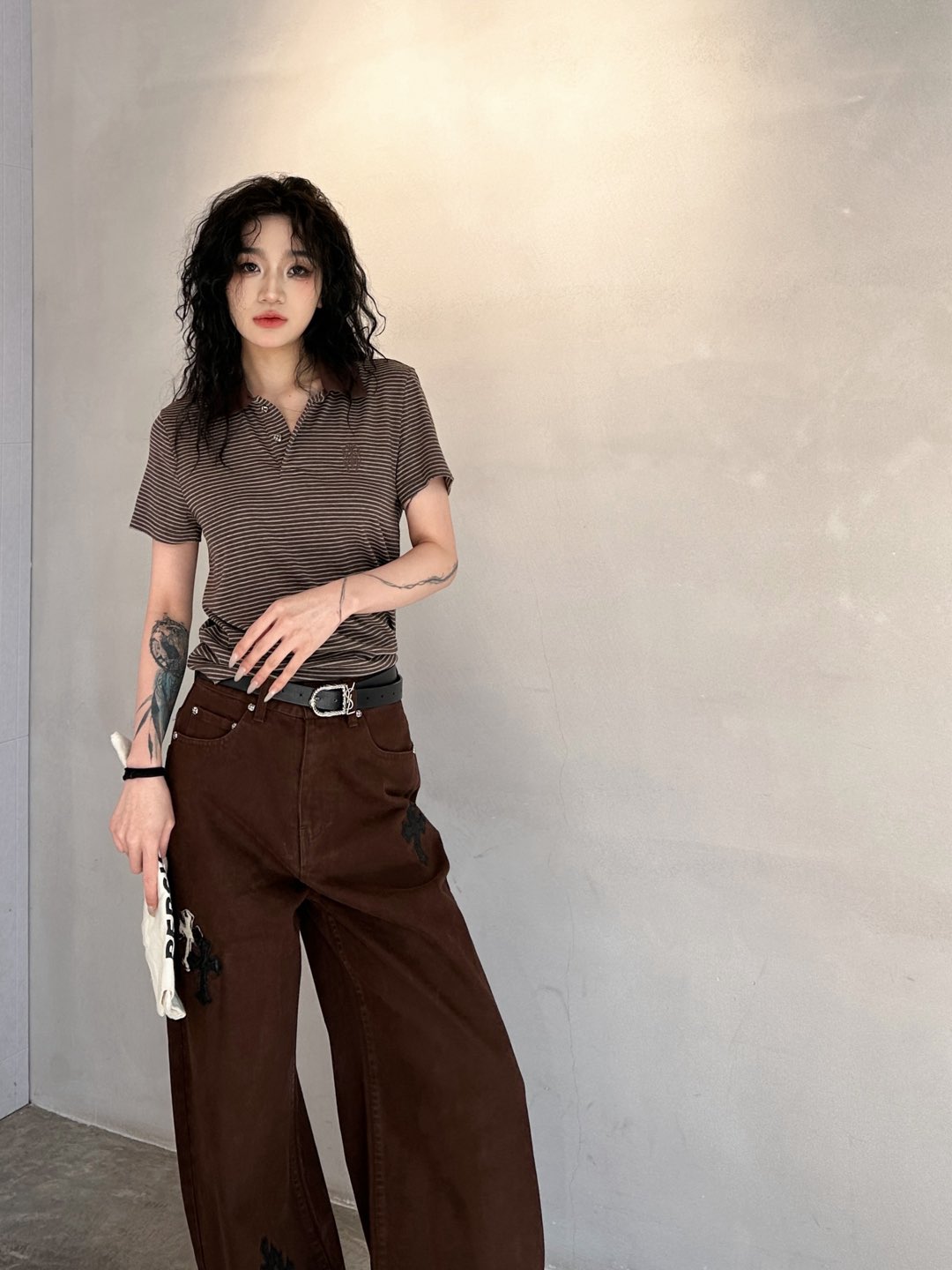 NO:295135,Croxin｜New T-shirt, ultra-high elastic cotton fabric, ultra-high elastic slimming and covering flesh, polo style, high intelligence control, classic Sanskrit embroidery on the chest with customized hardware accessories, size Sml, chrome hearts, tees, t-shirt, alexander wang19860909克罗心｜新款t恤,超高弹力棉面料,超高弹力显瘦遮肉,polo版型高智感拿捏,胸前经典梵文刺绣搭配定制五金配件,尺码Sml,,chrome hearts,tees，t-shirt,alexander wang,Women's clothing