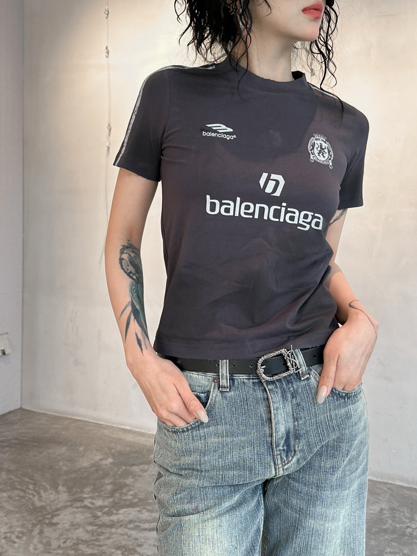 NO:297223,NEW｜New base, high elastic cotton fabric, slim and not tight, full of football print design, the whole body has a key color inkjet treatment retro fashion, size Sml, alexander wang19860909NEW｜新款打底,高弹力棉面料,修身不紧身,足球印花设计感十足,整身重点色喷墨处理复古时尚,尺码Sml,,alexander wang,Women's clothing