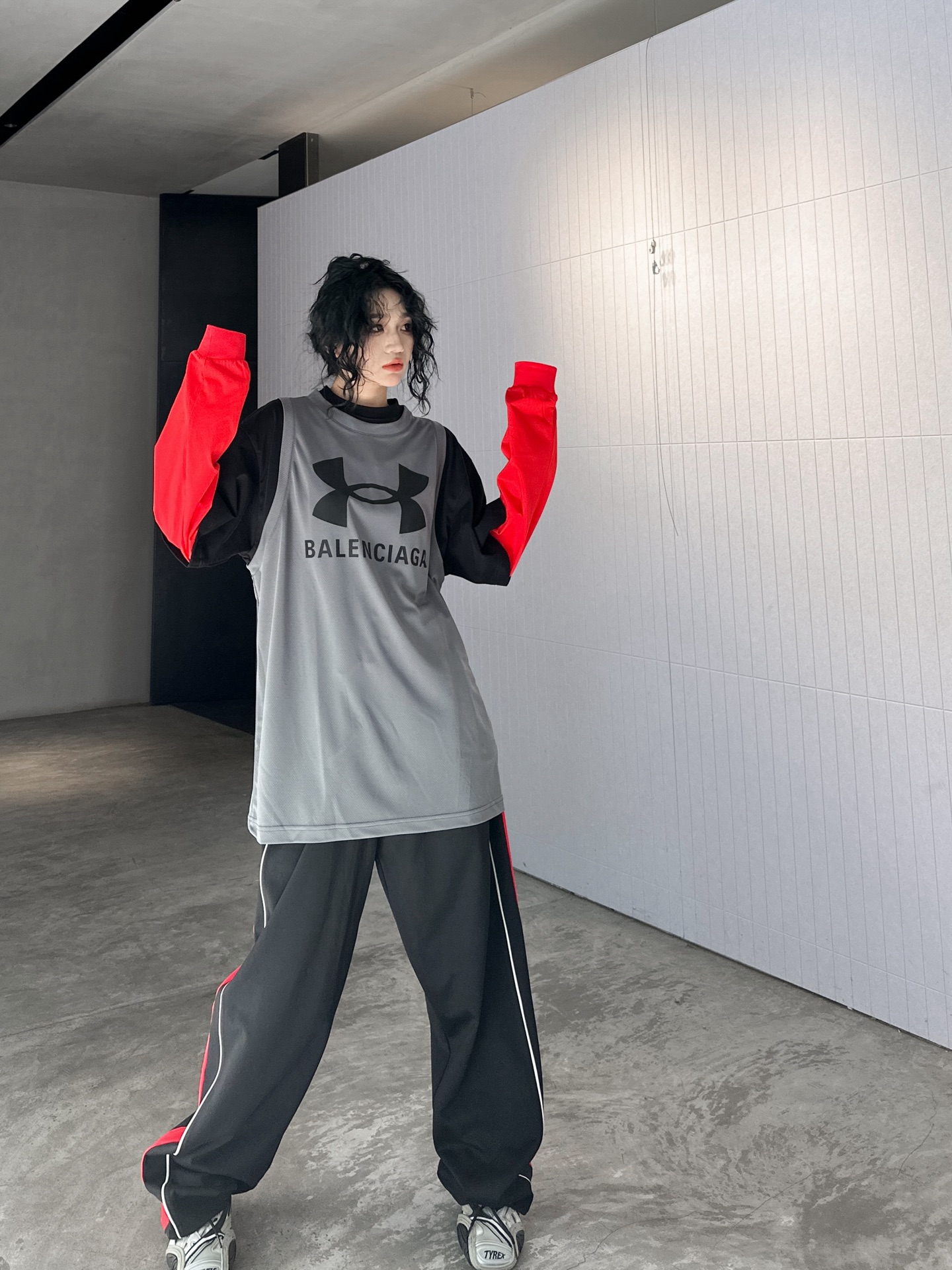 NO:298276,NEW｜New T-shirt, pure cotton splicing recycled fiber fabric, triple splicing design, three-fold heavy craftsmanship, latest three-dimensional logo printing on the chest, loose style for men and women, size Sml, tees, t-shirt, alexander wang19860909NEW｜新款t恤,纯棉拼接再生纤维面料,三重拼接设计,三折叠重工艺,胸前最新立体徽标印花,宽松版型男女同款,尺码Sml,,tees，t-shirt,alexander wang,Women's clothing