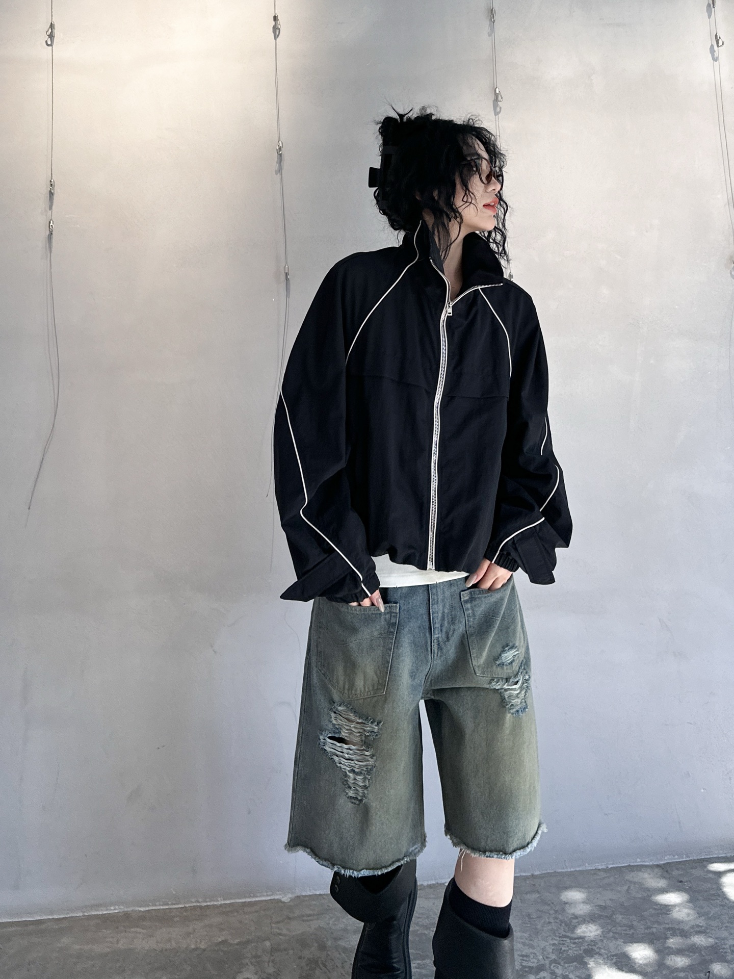 NO:323538,ACNE｜New stand-up collar casual jacket, fabric nylon. Simple and fashionable, short front and long back, size SML, acne studios, jackets & coats, alexander wang19860909ACNE｜新款立领休闲夹克,面料锦纶.简约时尚,前短后长,尺码SML,,acne studios,jackets & coats,alexander wang,Women's clothing