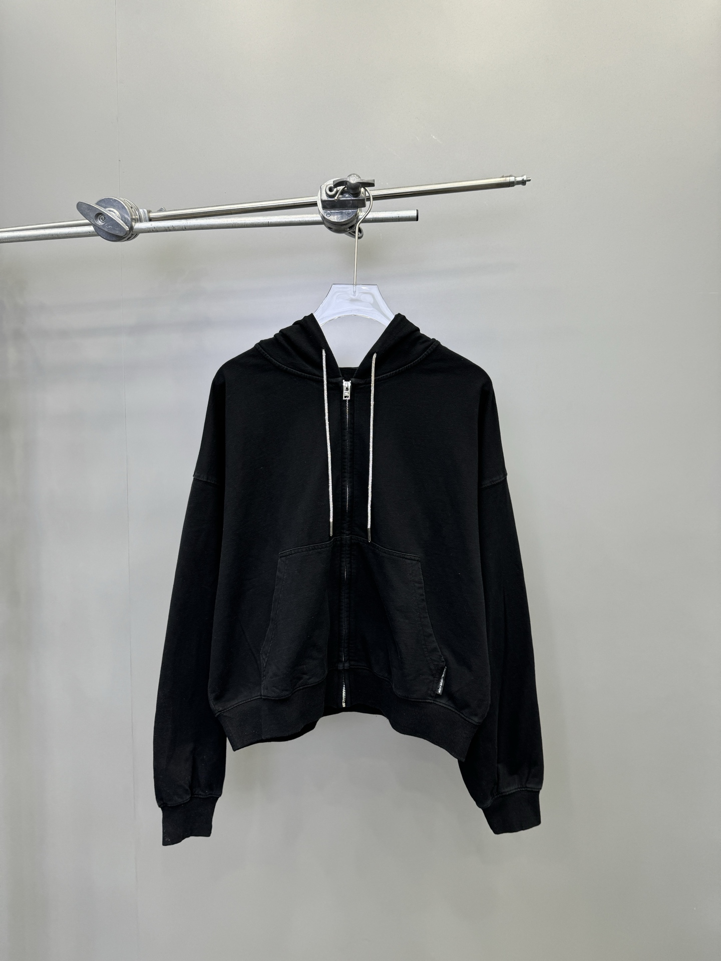 NO:310914,King｜New casual hooded zipper sweatshirt cardigan, 100% cotton, custom diamond hat rope design, highlights, fashion sense, full size SML, alexander wang, hoodie, sweatshirts, hats, alexander wang19860909大王｜新款休闲连帽拉链卫衣开衫,百分百棉,定制钻帽绳设计,亮点突出,时尚感 拉满 尺码SML,,alexander wang,hoodie,sweatshirts,hats,alexander wang,Women's clothing