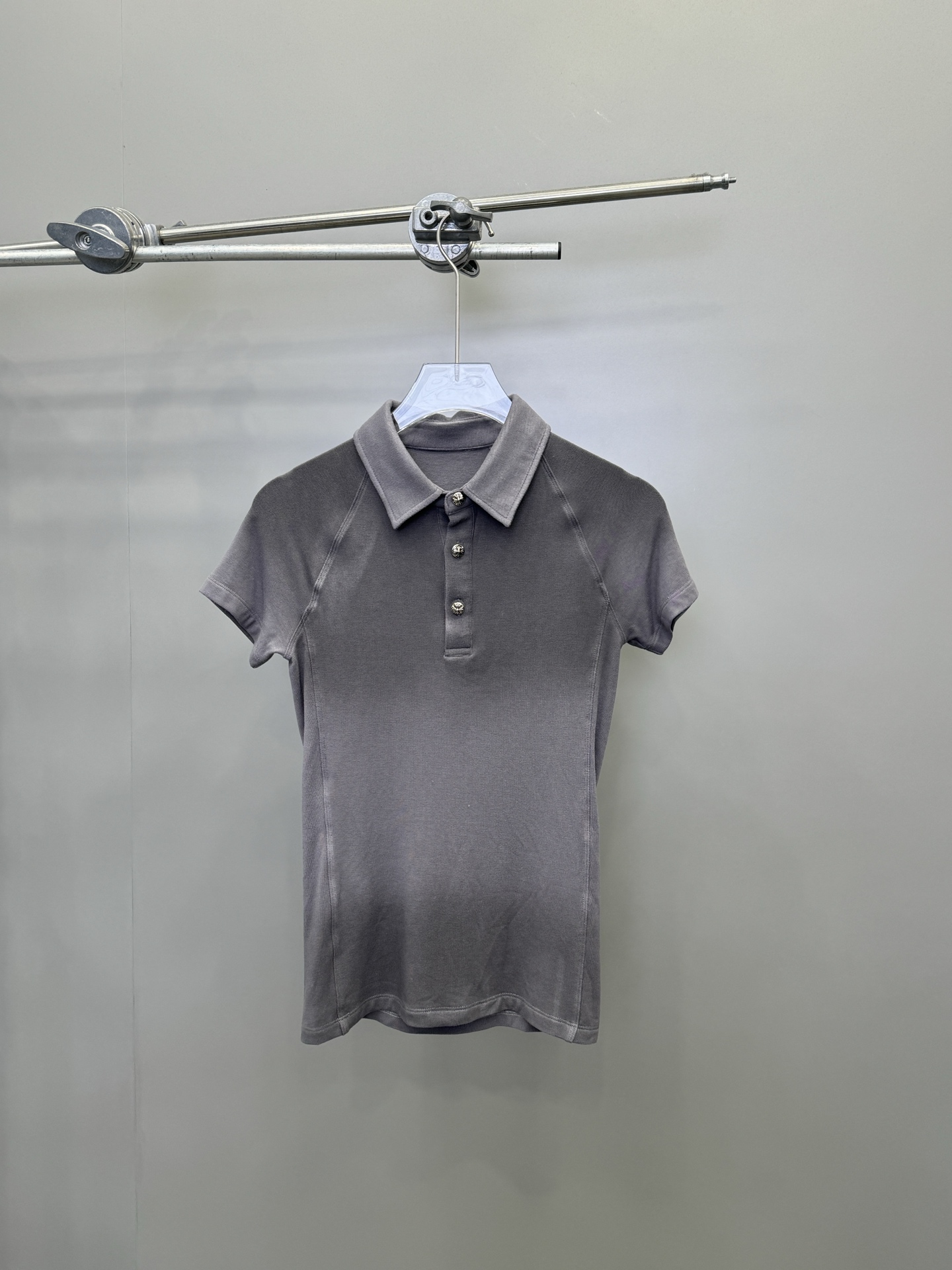 NO:310913,Croxin｜New wash water spray color short-sleeved polo, silk cotton fabric is skin-friendly and soft, comfortable and stylish, size SML, chrome hearts, T-shirt, alexander wang19860909克罗心｜新款洗水喷色短袖polo,人丝人棉面料亲肤柔顺,舒适有型, 尺码SML,,chrome hearts,T-shirt,alexander wang,Women's clothing