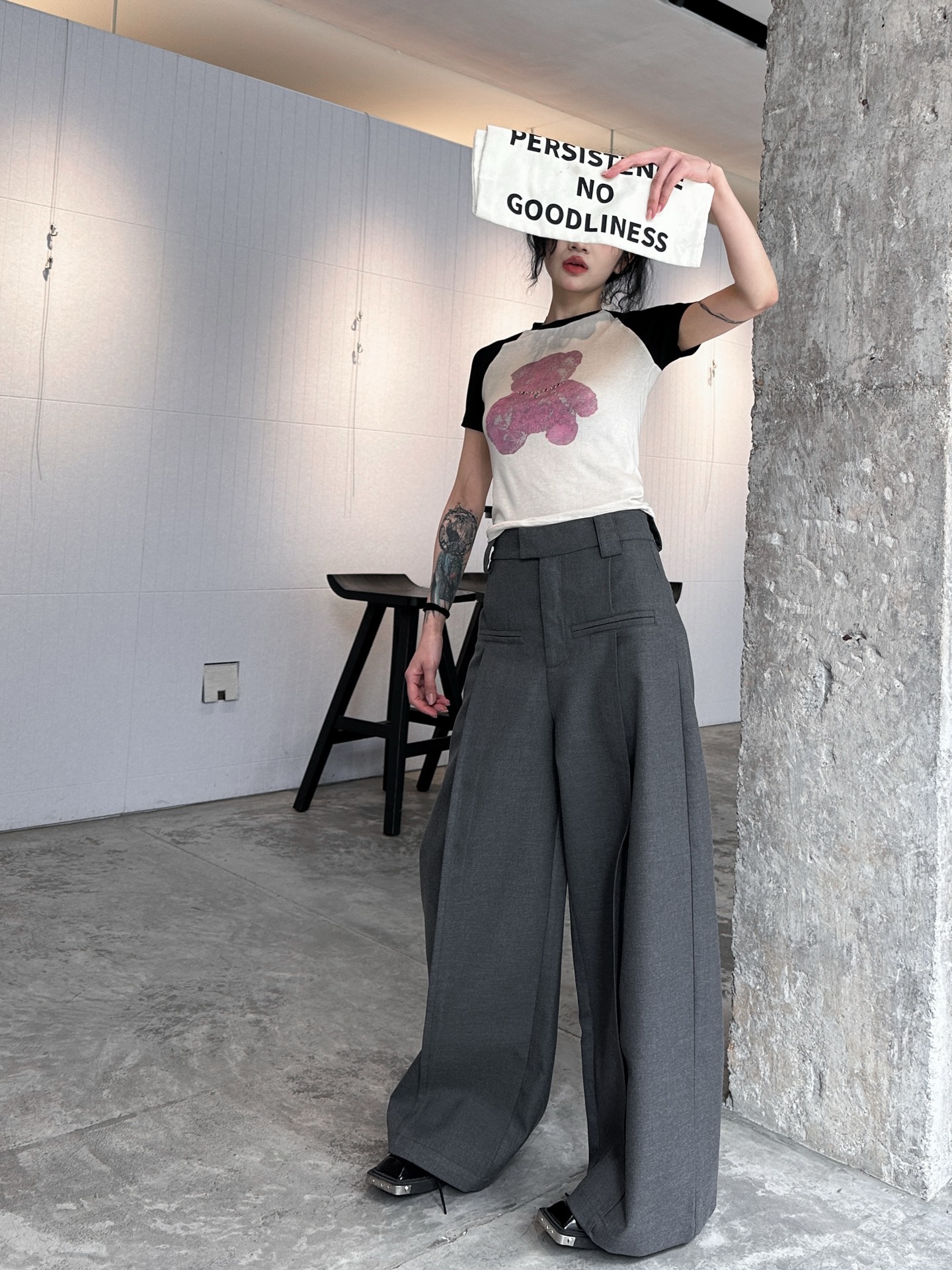 NO:325235,FPY｜New high-waist casual pants, fabric 67 polyester fiber 26-person cotton 5 wool 2 spandex, wide-leg style, simple and atmospheric, size SML, alexander wang19860909FPY｜新款高腰休闲裤,面料67聚酯纤维 26人棉 5羊毛 2氨纶,阔腿版型,简单大气,尺码SML,,alexander wang,Women's clothing