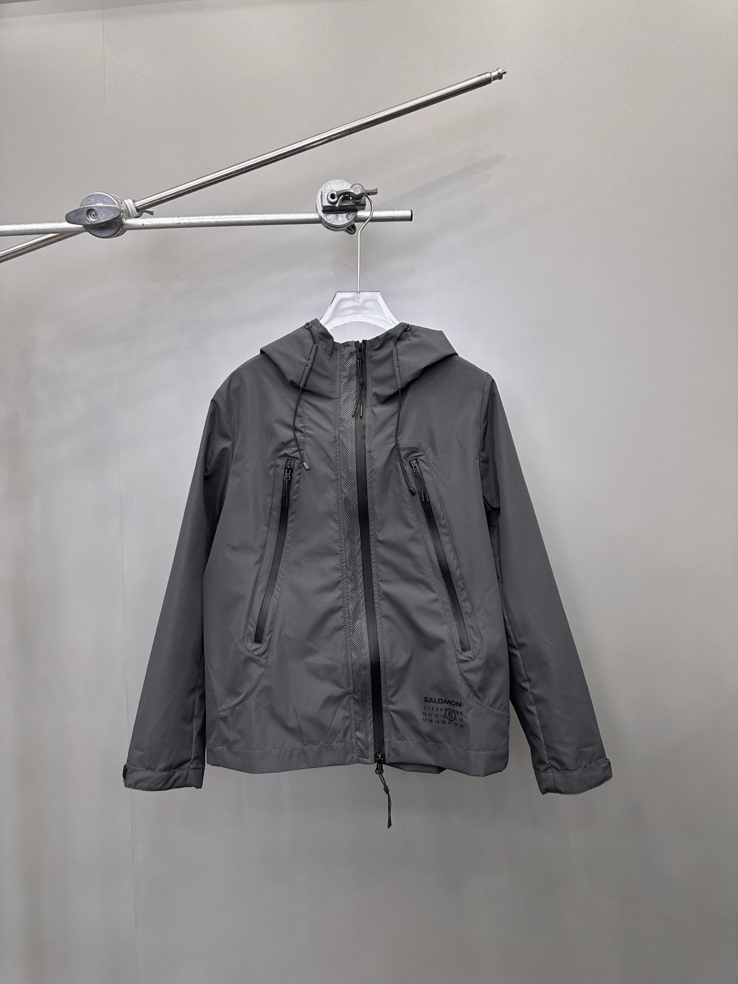 NO:320184,MM6 co-branded model｜New functional windbreaker jacket fabric 100% polyester fiber, customized coating, customized zipper head glue coating process, customized waterproof zipper, imported velcro on cuffs, strong wearability SML, masion magnolia, jackets & coats, alexander wang19860909MM6联名款｜新款机能风衣外套 面料百分百聚酯纤维,定制涂层,定制拉链头涂胶工艺,定制防水拉链,袖口进口魔术贴,实穿性强 尺码SML,,masion margiela,jackets & coats,alexander wang,Women's clothing