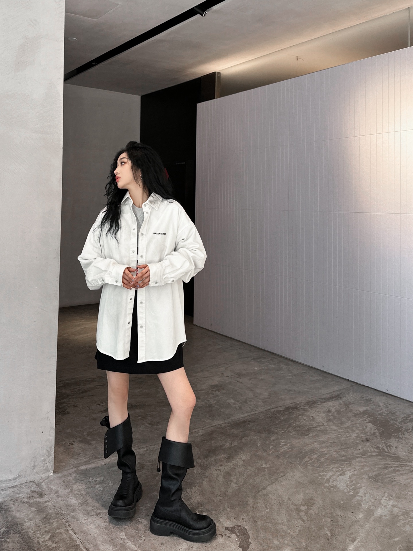 NO:320578,Paris｜New embroidered alphabet shirt, 100% imported cotton, high-density embroidery logo, casual loose style, spray color and old, single-fit layering and random matching Size SML, Shirts, alexander wang19860909巴黎｜新款刺绣字母标衬衫,百分百进口棉,高密刺绣logo ,休闲宽松版型,喷色做旧,单穿叠搭随意切换搭配 尺码SML,,shirts,alexander wang,Women's clothing