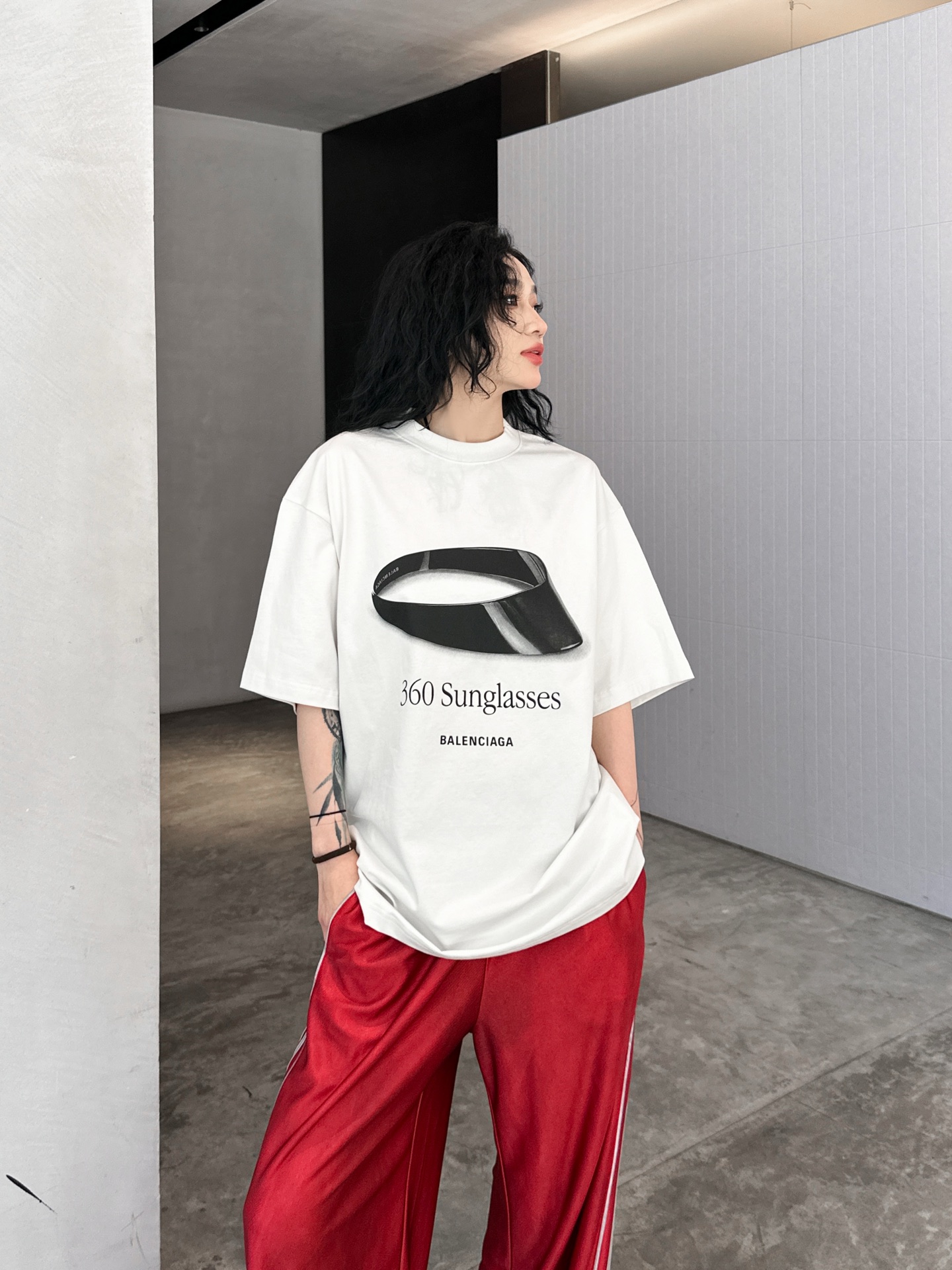 NO:320584,Paris｜New sunglasses printed loose T, 100% pure cotton, soft and skin-friendly, same size for men and women Size SML, alexander wang19860909巴黎｜新款墨镜印花宽松T,百分百纯棉,柔软亲肤,男女同款 尺码SML,,alexander wang,Women's clothing