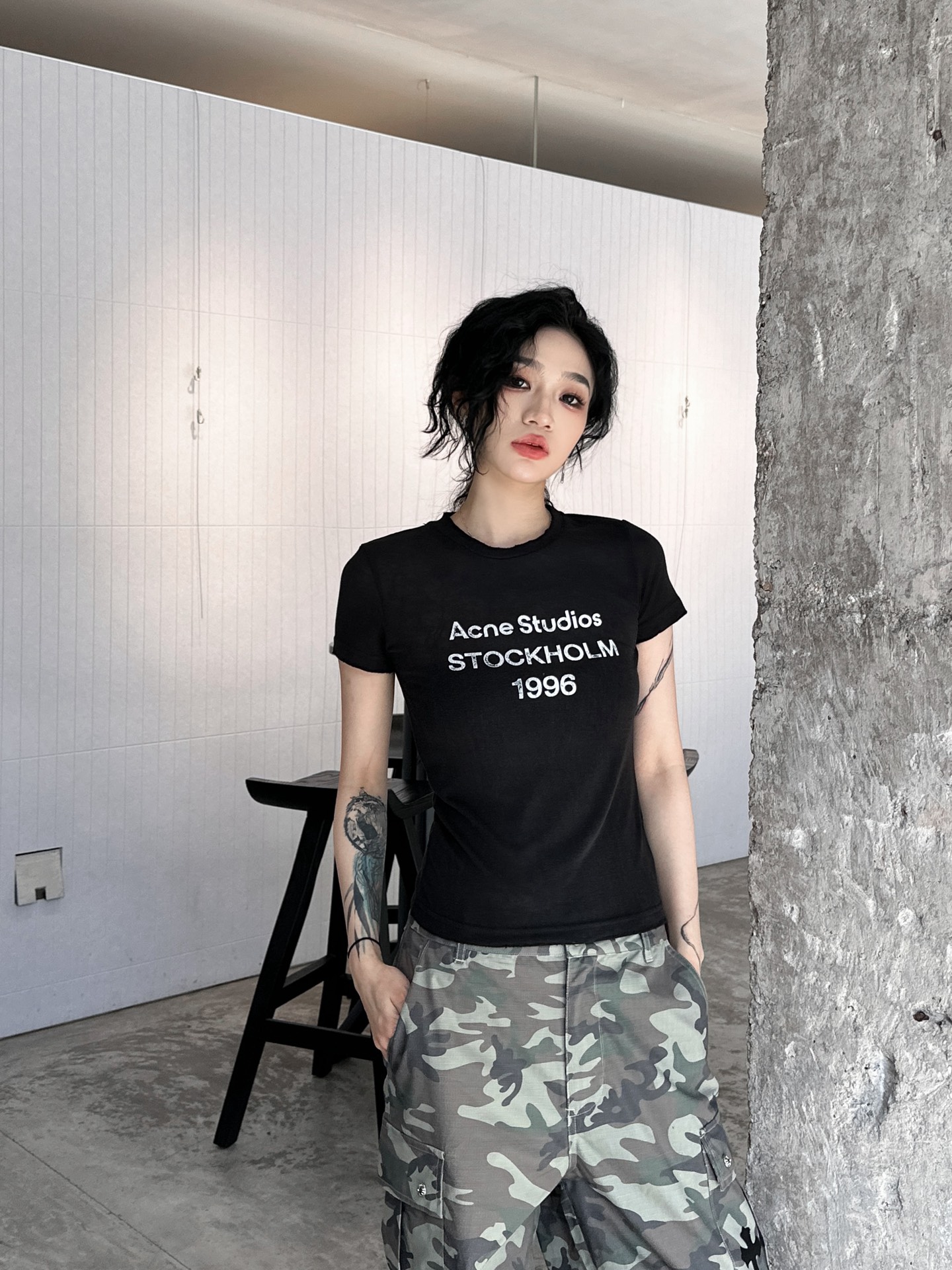 NO:320567,ACNE｜New printed wash water small version T, 76-day silk fabric 24 polyester. Soft and slim, comfortable and refreshing. Classic letter printing on the chest is simple and versatile. Size SML, acne studios, alexander wang19860909ACNE｜新款印花洗水小版T,76天丝面料 24涤.柔软修身,舒适清爽.胸前经典字母印花简约百搭 尺码SML,,acne studios,alexander wang,Women's clothing