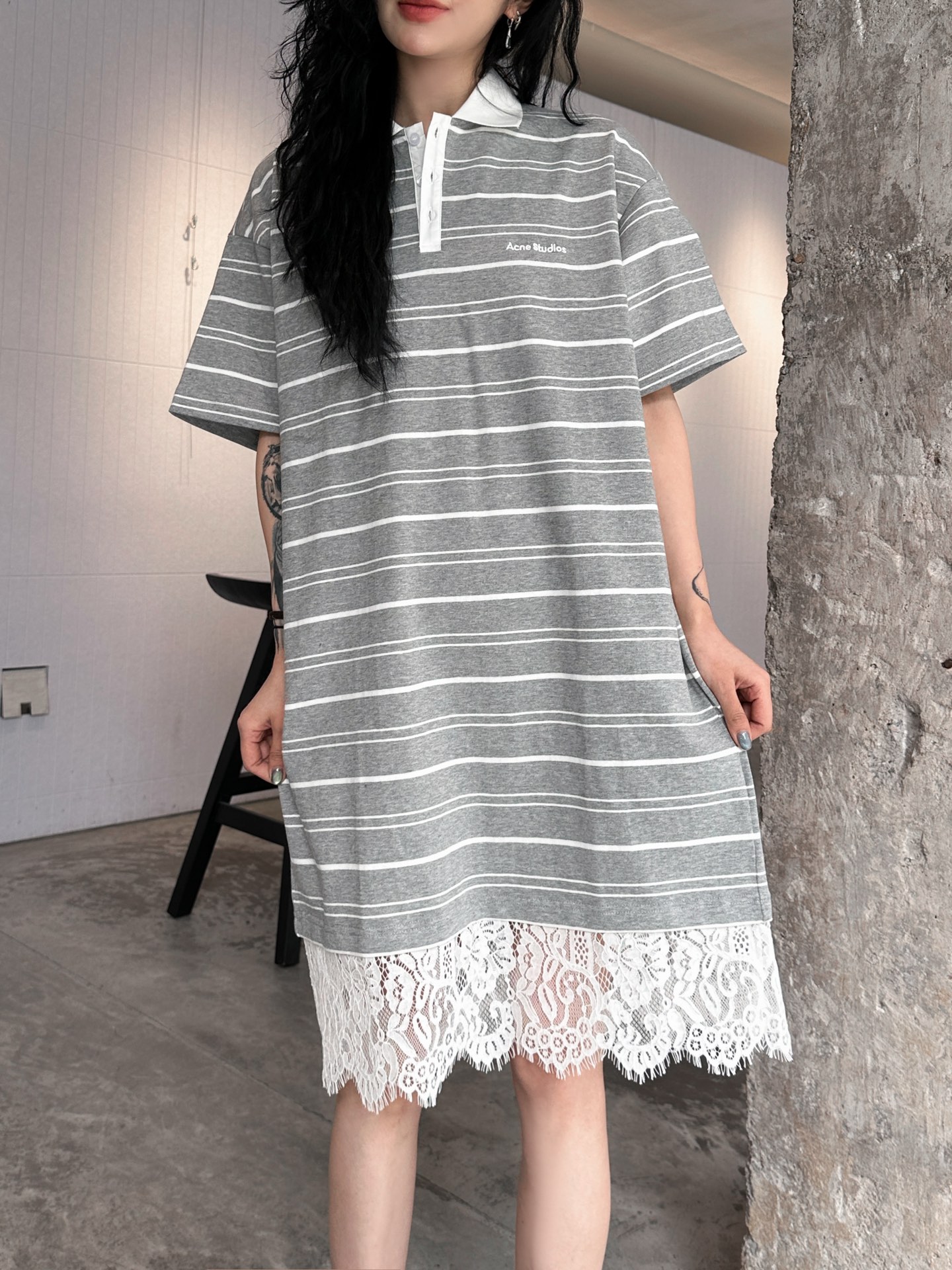 NO:320914,MIU｜New long-sleeved T-shirt, pure cotton fabric soft and comfortable, striped contrasting color design, one piece get layered aesthetic, loose style, same style for men and women, size Sml, miumiu,tees, t-shirt, alexander wang19860909MIU｜新款长袖t恤,纯棉面料柔软舒适,条纹撞色设计一件get叠穿美学,宽松版型男女同款,尺码Sml,,miumiu,tees，t-shirt,alexander wang,Women's clothing