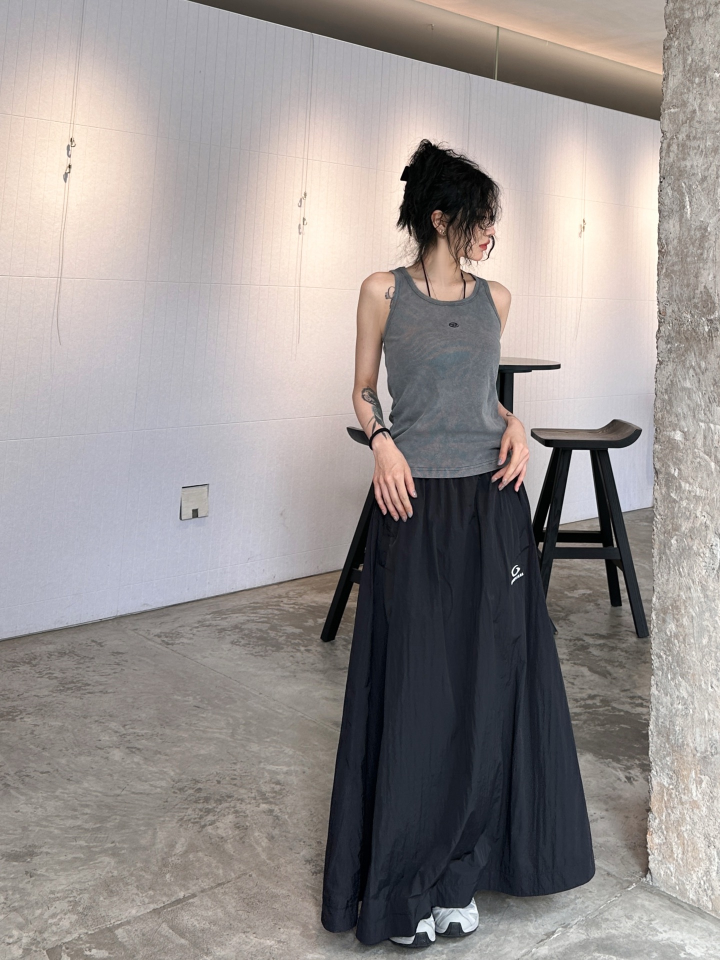 NO:323024,NEW｜New skirt, imported recycled fiber fabric, thin fabric soft and slim, three-dimensional breathable and comfortable feel, quick-drying fabric sports and leisure, elastic and adjustable waist, size Sml [Washing instructions: The water temperature should not exceed 40℃ when washing, squeeze and wash, avoid twisting, should be spread out and dry, do not expose the sun],, skirts, alexander wang19860909NEW｜新款半裙,进口再生纤维面料,薄款面料柔软修身,手感立体透气舒适,速干面料运动休闲,腰部弹力松紧可调节,尺码Sml ［洗涤须知洗涤时水温不超过40℃,挤压洗,忌拧绞,宜摊阴干,勿暴晒］,,skirts,alexander wang,Women's clothing