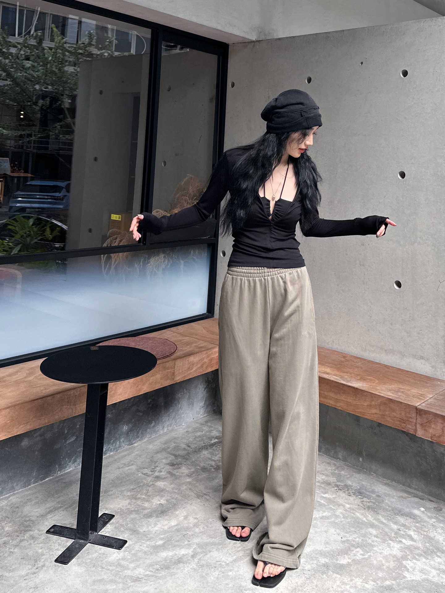 NO:317350,NEW｜New style of hoodies, pure cotton wool fabric, soft touch, comfortable upper body, imported three-dimensional plain embroidery design in the pocket, straight-tube style to make the flesh slim, size Sml, alexander wang19860909NEW｜新款卫裤,纯棉毛圈面料,手感柔软上身舒适,口袋处进口立体平纹刺绣设计,直筒版型显瘦遮肉,尺码Sml,,alexander wang,Women's clothing