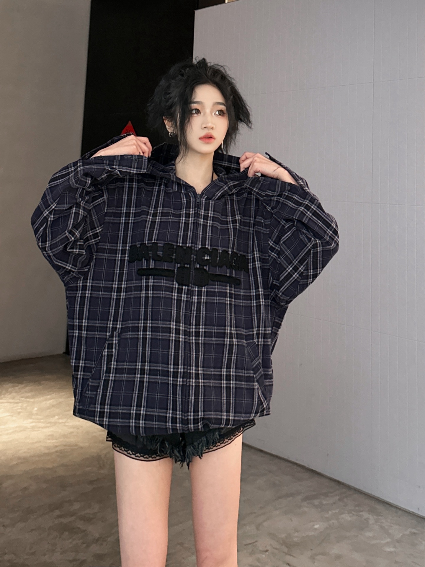 NO:319686,NEW｜New set of grinding cotton fabric soft, comfortable, light and breathable, fixed dyeing plaids are versatile and easy to wear, matched with the latest patch embroidery logo, full of design, loose style, same style for men and women, size Sml, alexander wang19860909NEW｜新款套装磨毛棉面料柔软舒适轻薄透气,定染格纹百搭好穿,搭配最新贴布绣logo设计感十足,宽松版型男女同款,尺码Sml,,alexander wang,Women's clothing