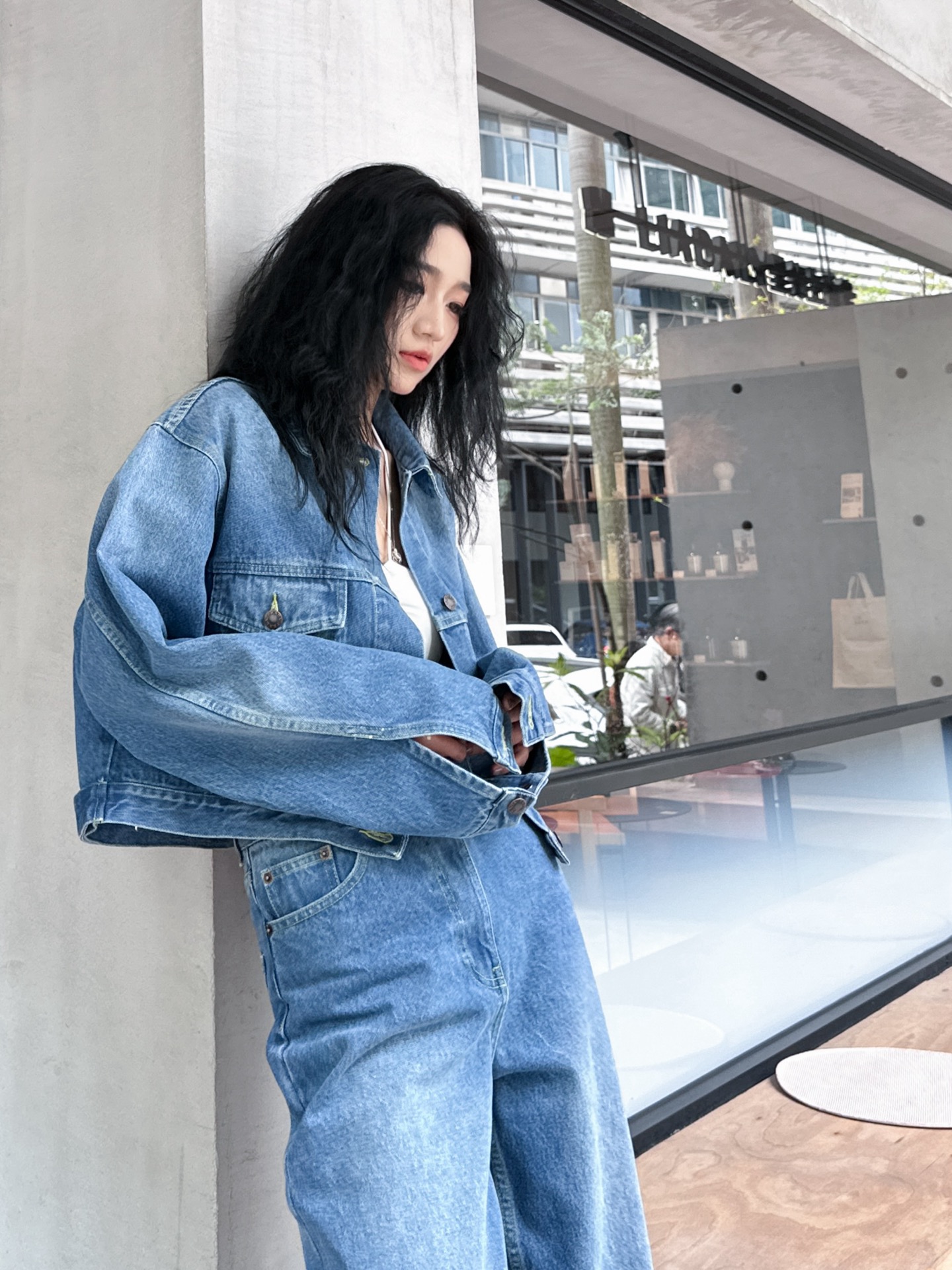 NO:319688,Jacket P-home | New denim suit, pure cotton denim fabric, heavy industry washing process, contrasting color bright thread sewing design, short style small and friendly, size Sml, jackets & coats, alexander wang19860909外套 裤子 P家｜新款牛仔套装、纯棉牛仔面料,重工水洗工艺,撞色明线车缝设计感十足,短款版型小个子友好,尺码Sml,,jackets & coats,alexander wang,Women's clothing