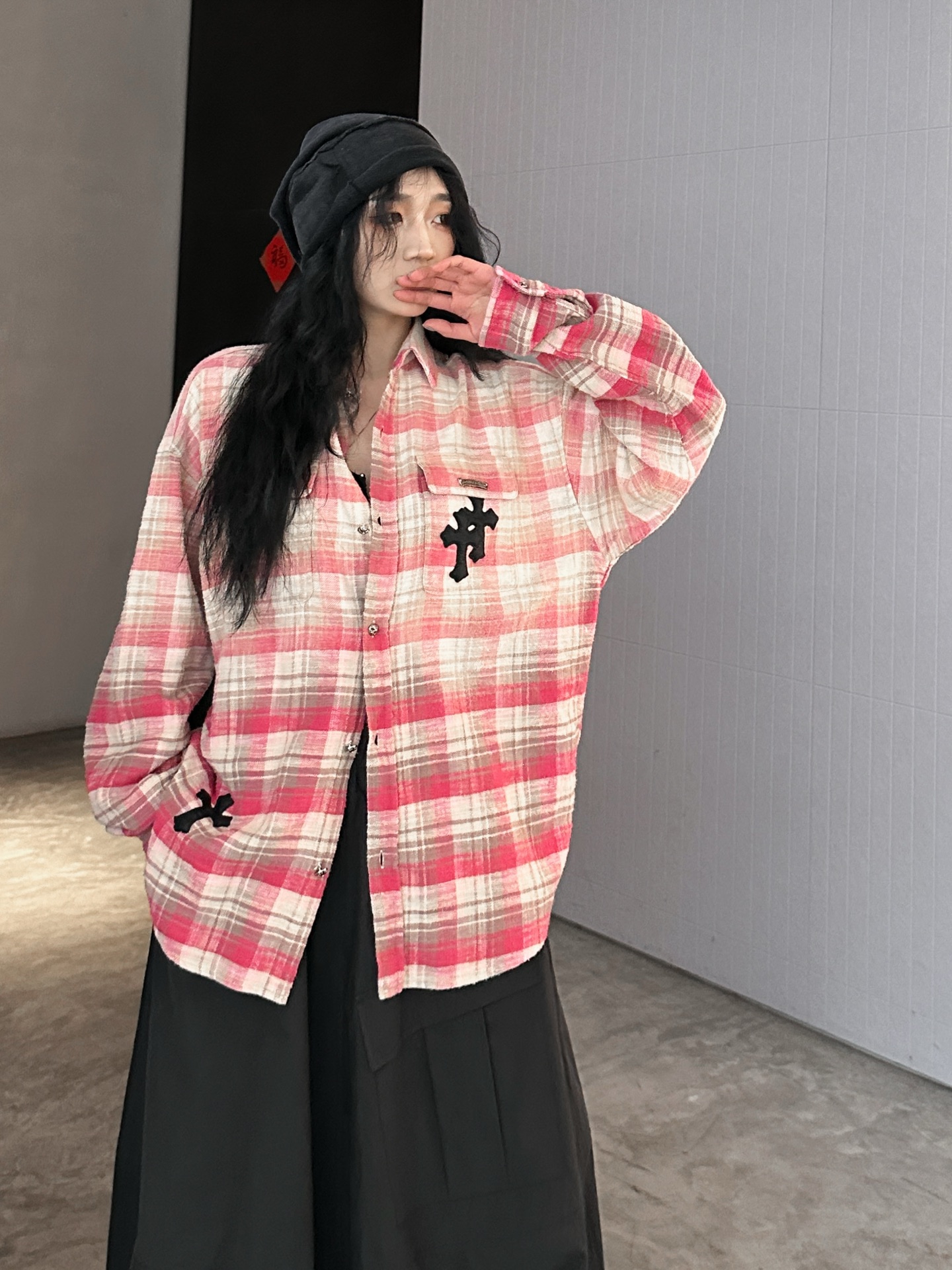 NO:319660,Croxin｜New shirt, grinding cotton fabric feels soft and fleshy, fixed plaid fabric, variegated blended texture, customized cross logo paired with small, oversize style, male and female, size Sml, versace, chrome hearts, shirts, alexander wang19860909克罗心｜新款衬衫,磨毛棉面料手感柔软肉感十足,定织格纹面料,杂色混纺质感十足,胸前后背搭配定制十字架徽标小巧思,oversize版型男女同款,尺码Sml,,versace,chrome hearts,shirts,alexander wang,Women's clothing