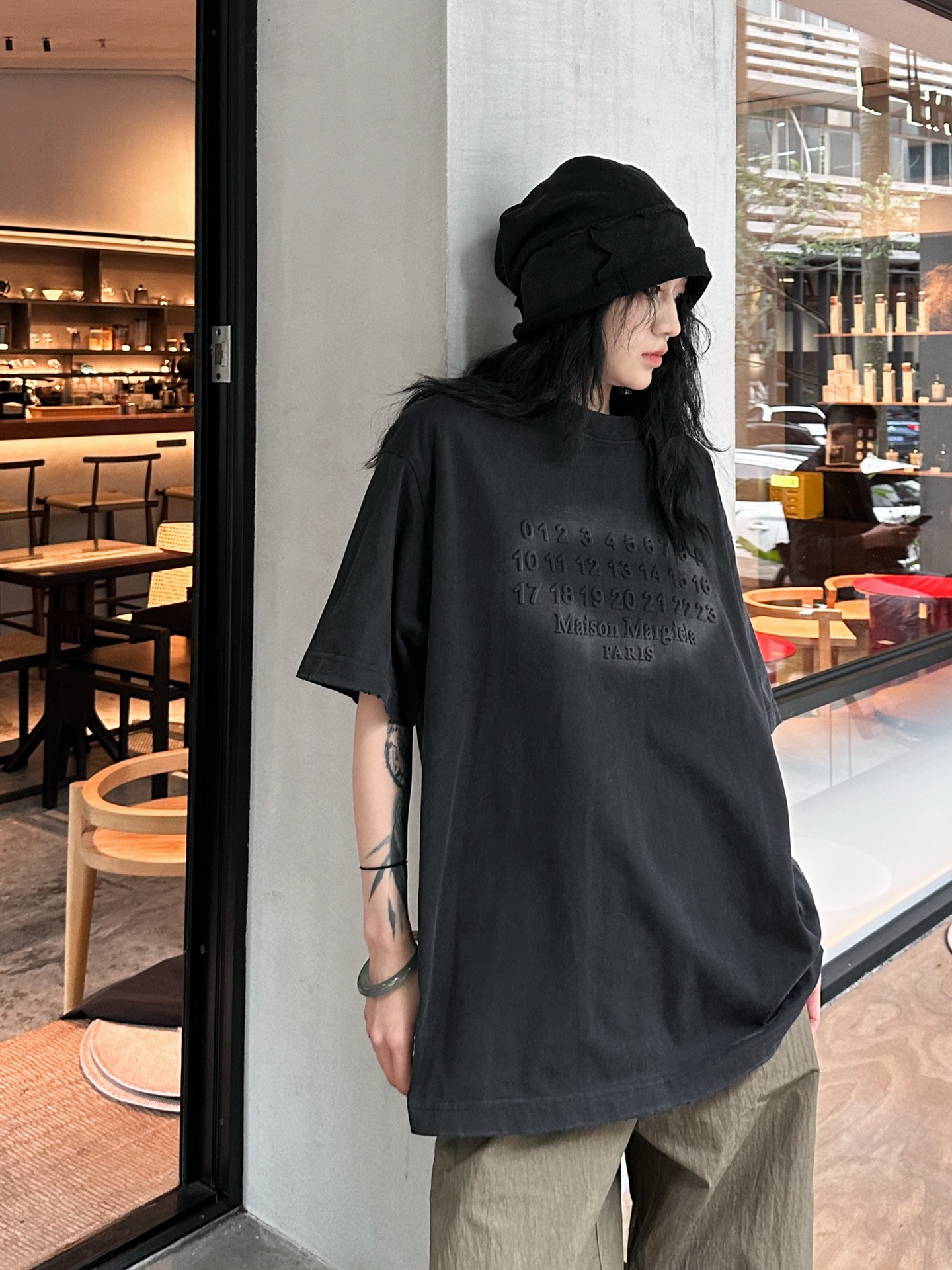 NO:319658,MM6｜New T-shirt, pure cotton fabric, high-weight, thick and skin-friendly, three-dimensional letter printing pattern on the chest is comfortable and stylish, loose style, same style for men and women, size Sml,,masion margiela,tees,t-shirt,alexander wang19860909MM6｜新款t恤,纯棉面料,高克重手感厚实亲肤,胸前立体字母印花图案舒适有型,宽松版型男女同款,尺码Sml,,masion margiela,tees，t-shirt,alexander wang,Women's clothing