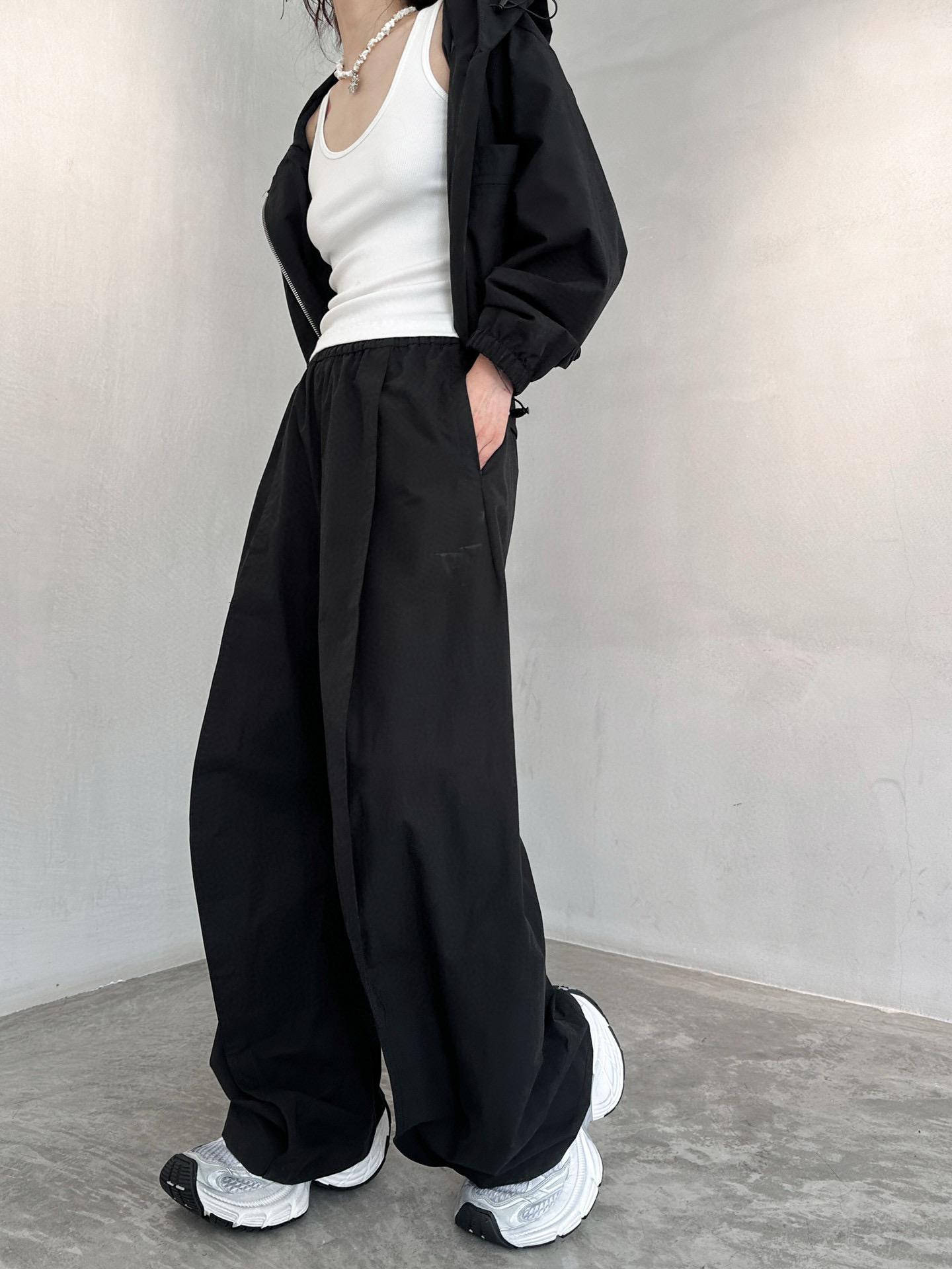 NO:319669,Y/project ｜New set, high-quality dense TR fabric, wide and thin and not stuffy, curved cut pieces are versatile and daily without losing details, size sml [Washing instructions, pure cotton fabric, recommended to wash with gentle force, use warm water or cold water below 30℃, the dark and light colors are separated when washing, and it is not suitable to be exposed to the sun], alexander wang19860909Y/project ｜新款套装,高品质密织TR面料,版型挺阔轻薄不闷热,弧形裁片百搭日常不失细节,尺码sml ［洗涤须知纯棉面料,建议手洗,力度轻柔,使用30℃以下温水或冷水洗涤,洗涤时深浅颜色分开,不宜暴晒］,,alexander wang,Women's clothing