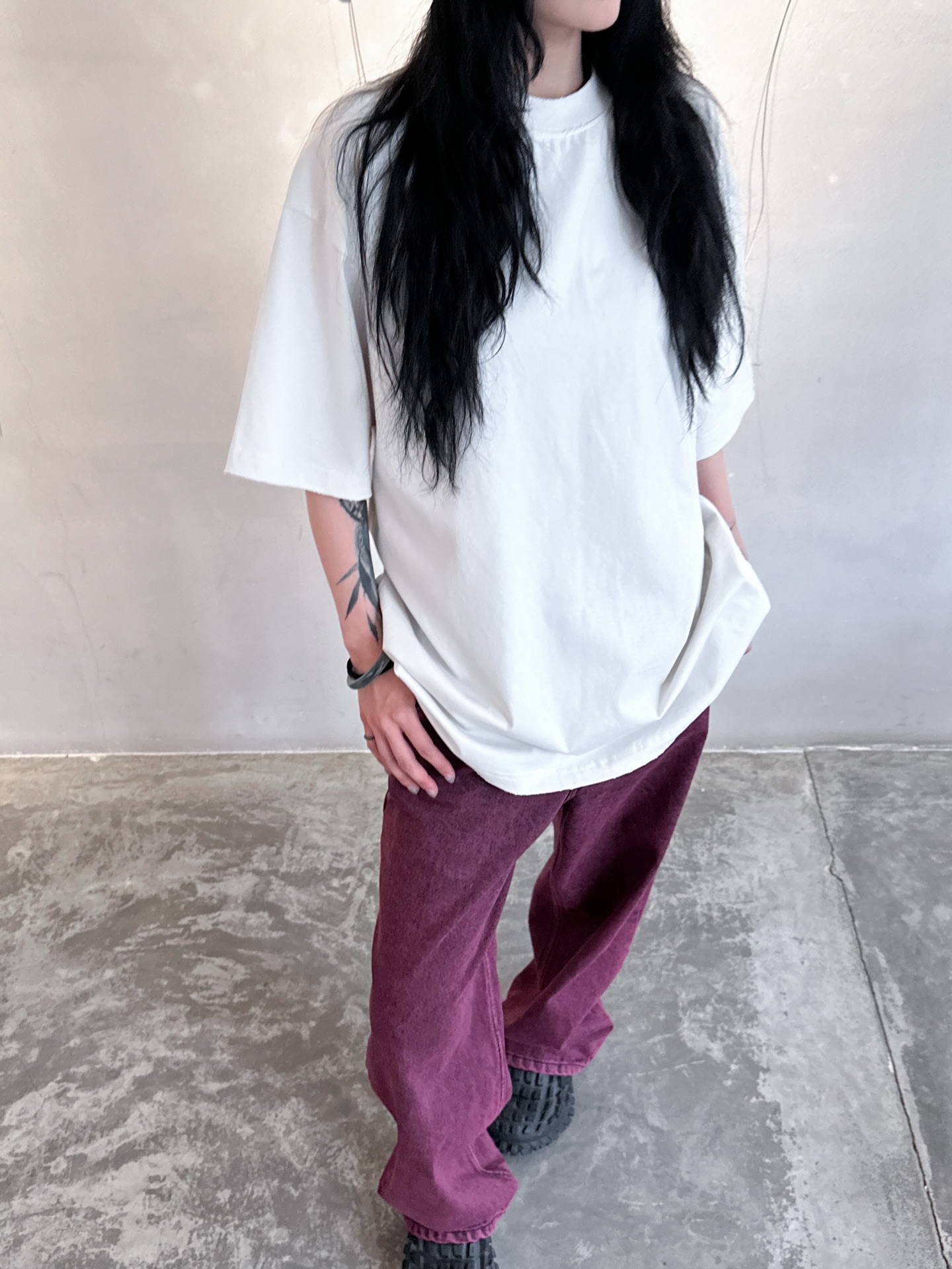 NO:413778,Paris ｜ New tape series T, latest tape printing, wash and stir-fry color hanging and grinding technology, cotton, same style for men and women, size sml, alexander wang19860909巴黎 ｜ 新款胶带系列T,最新胶带印花,洗水炒色吊磨叠加工艺,棉,男女同款,尺码sml,,alexander wang,Women's clothing