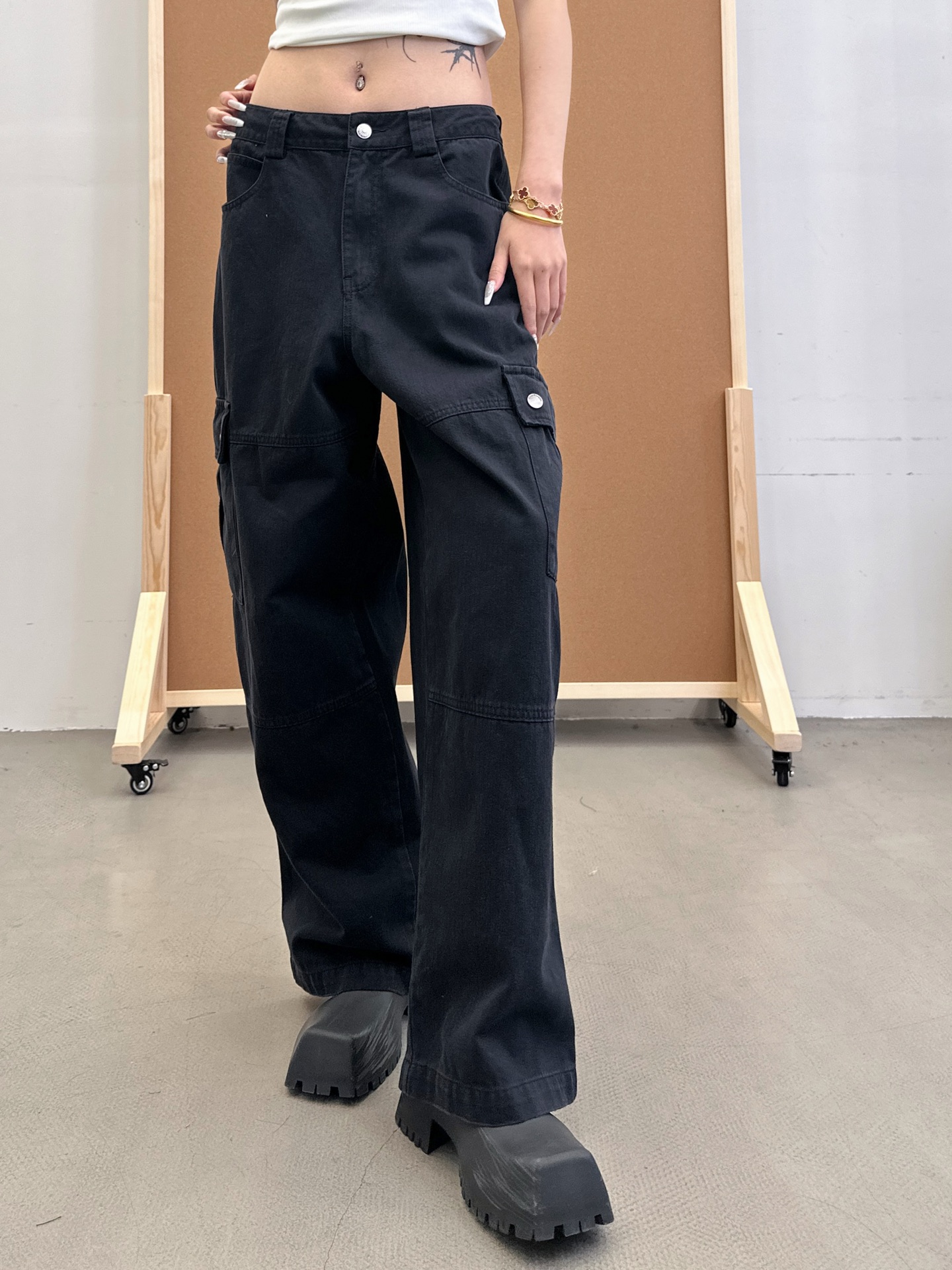 NO:329974,ACNE ｜ New style work pants, laundry and washing water hanging and grinding technology, same style for men and women, cotton, size sml, acne studios, alexander wang19860909ACNE ｜ 新款工装裤,成衣洗水吊磨工艺,男女同款,棉,尺码sml,,acne studios,alexander wang,Women's clothing